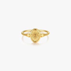 Flare & Co. Sunburst Signet Ring