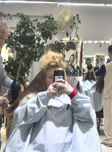 Becca Hadley shows off the  viral $25 blowout process