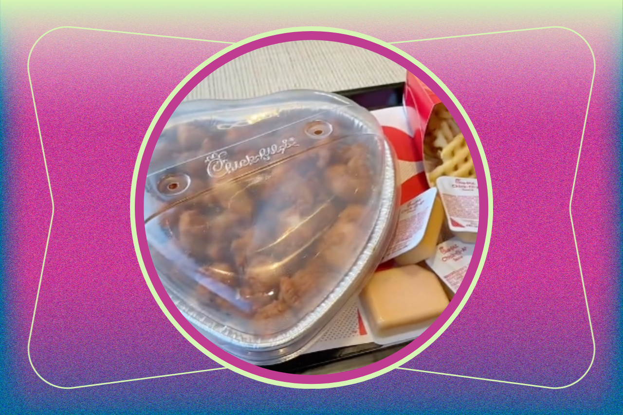 chick fil a heart shaped tray?width=698&height=466&fit=crop&auto=webp&dpr=4