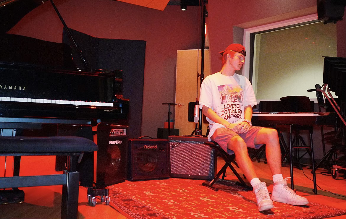 Fawn (artist) from Stratus Sound