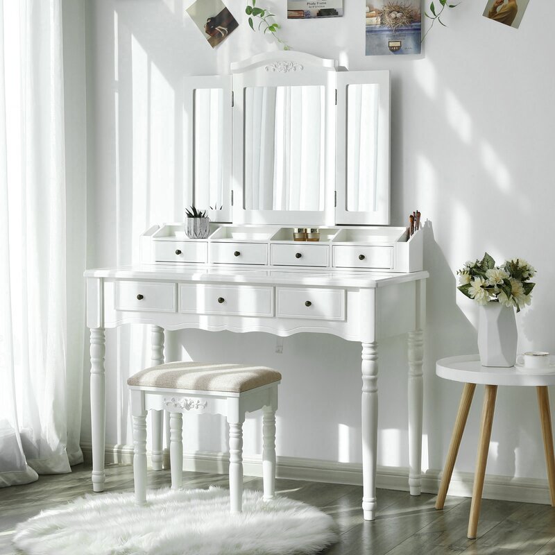 SoaresVanitySetwithMirror?width=698&height=466&fit=crop&auto=webp&dpr=4