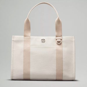 lululemon rush bag