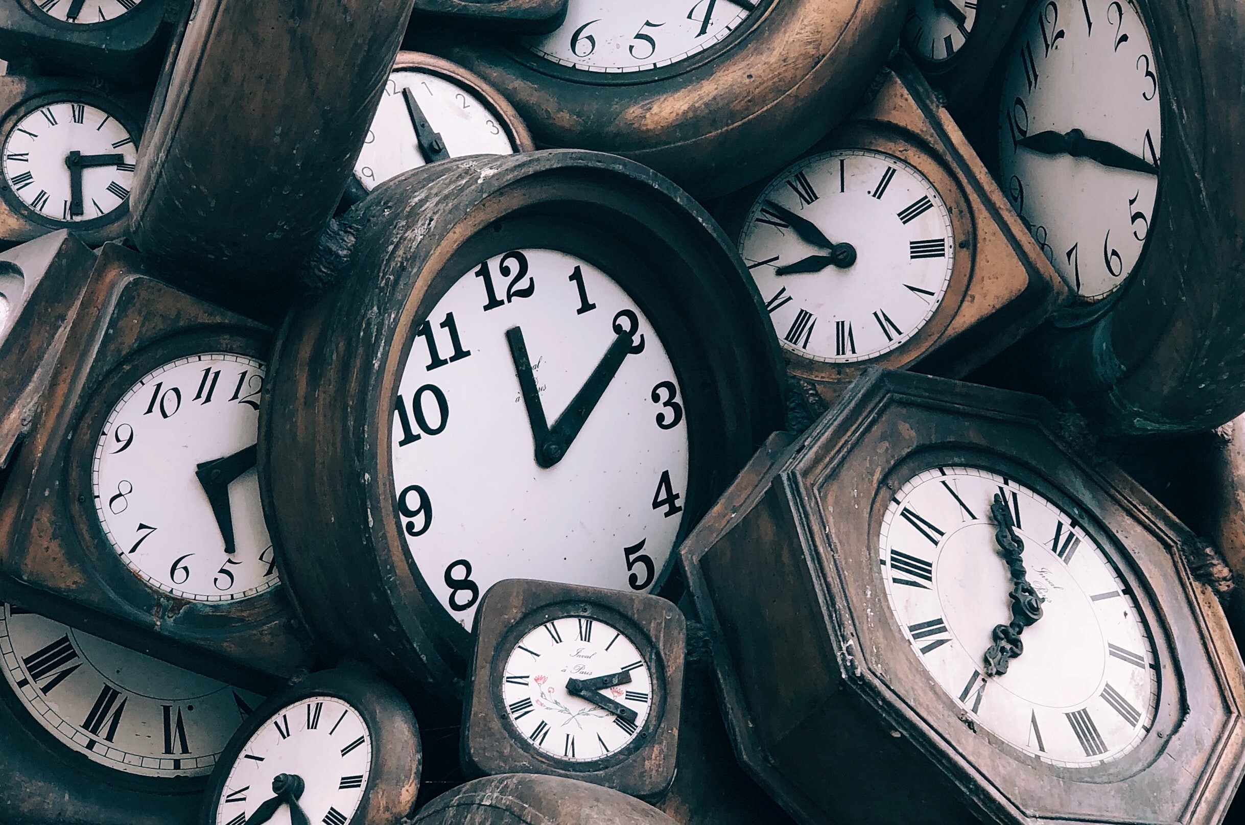clocks by Jon Tyson on Unsplash?width=698&height=466&fit=crop&auto=webp&dpr=4