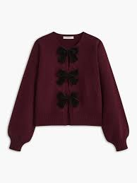 bow sweater