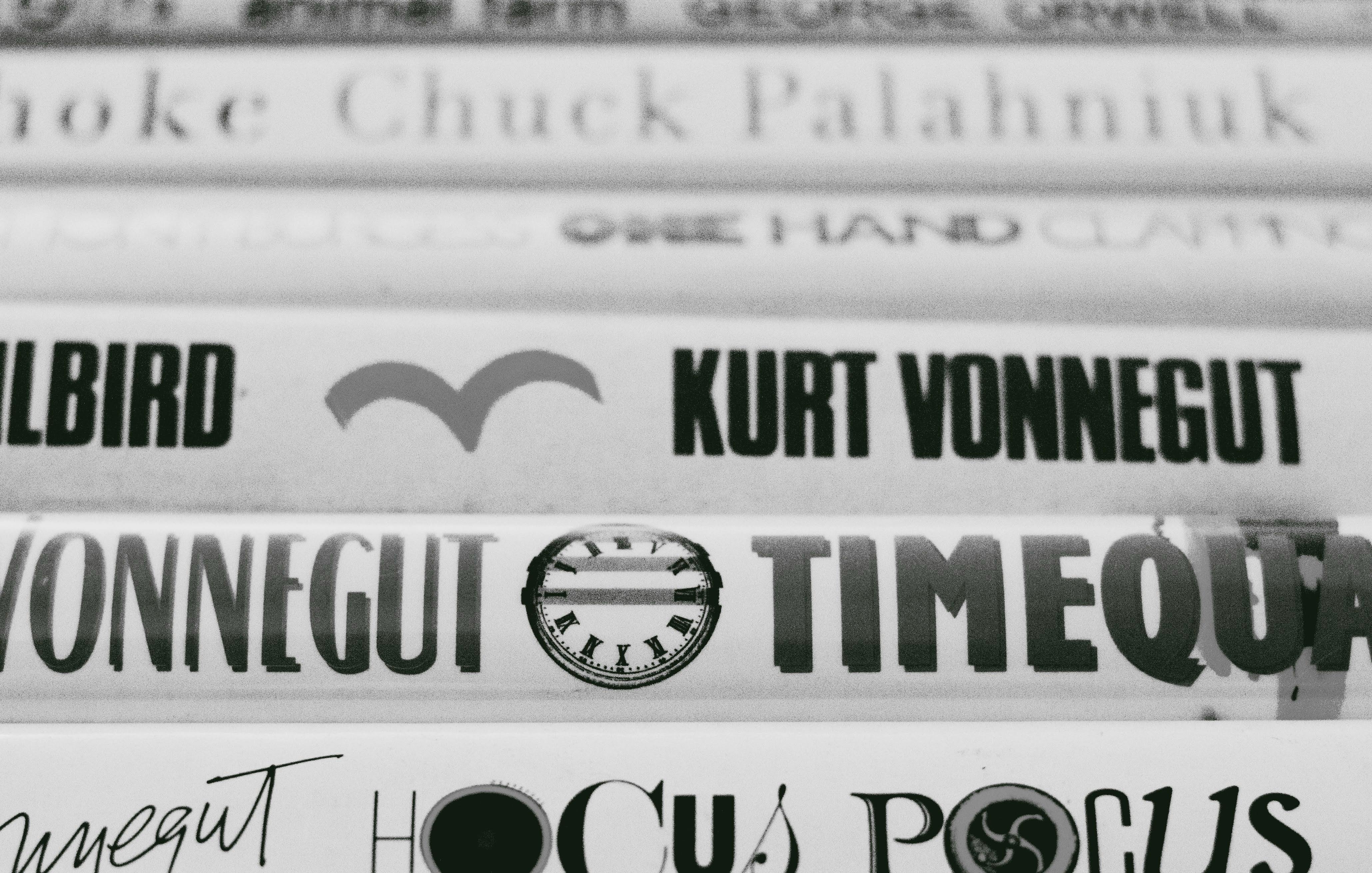 stack of books written by Kurt Vonnegut