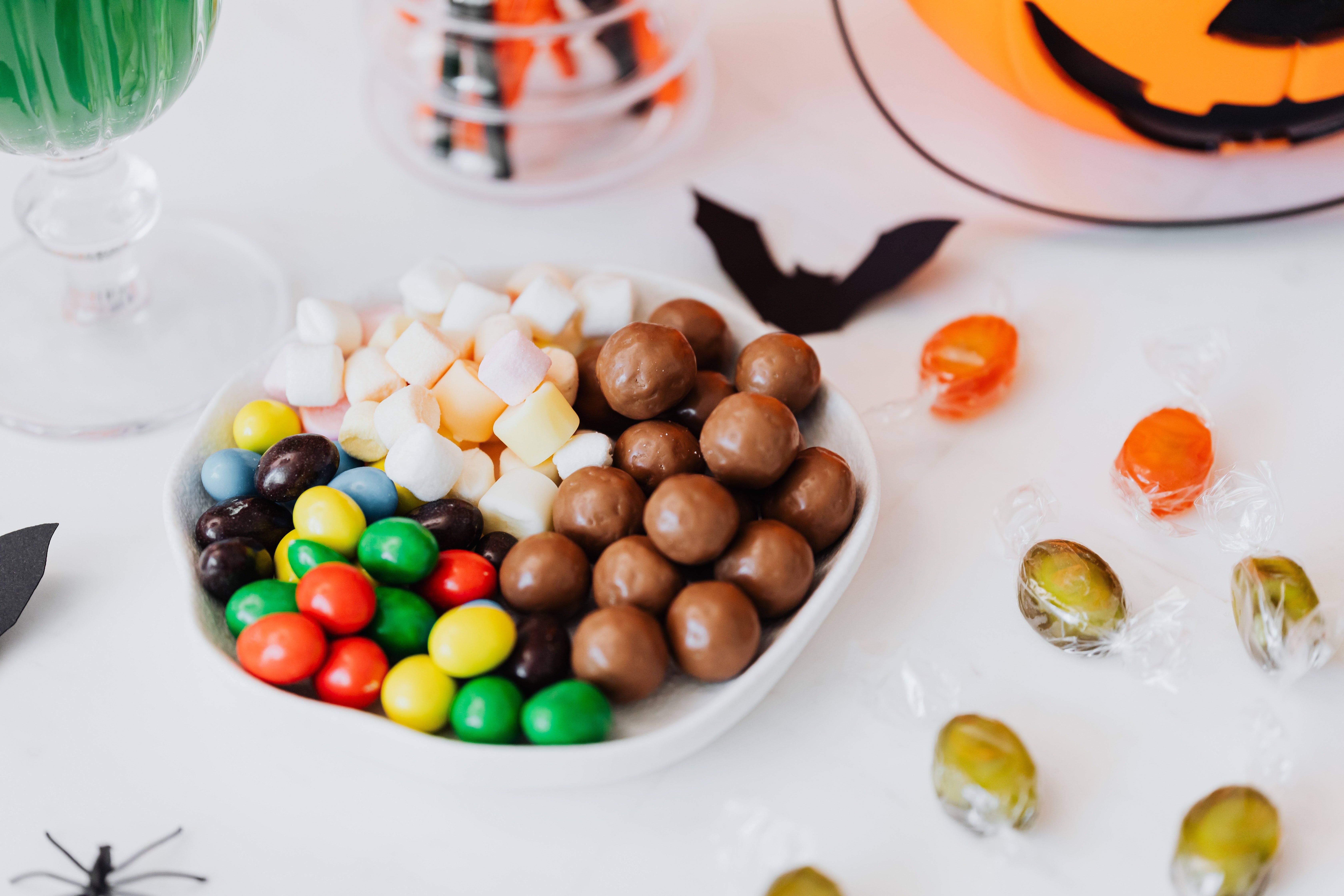halloween candy dish?width=698&height=466&fit=crop&auto=webp&dpr=4