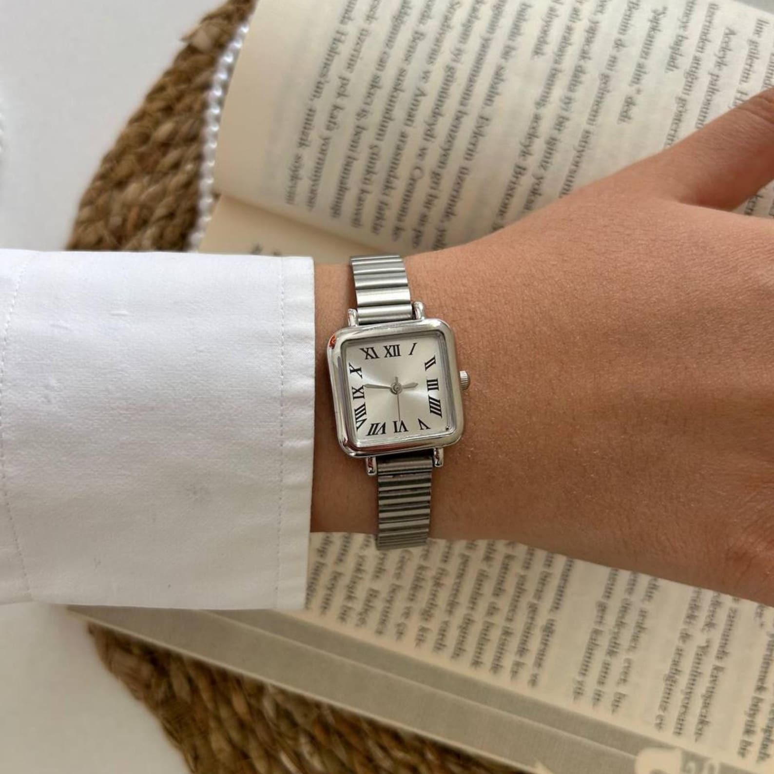 WatchouseUS Silver Vintage Design Watch