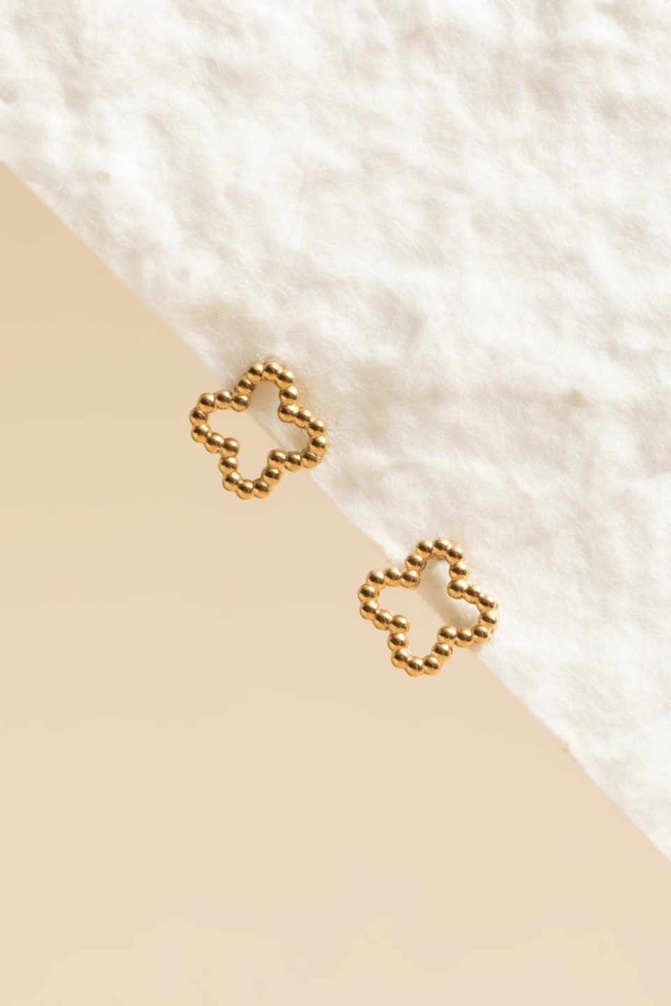 Francesca’s Fay Stainless Open Clover Stud Earrings