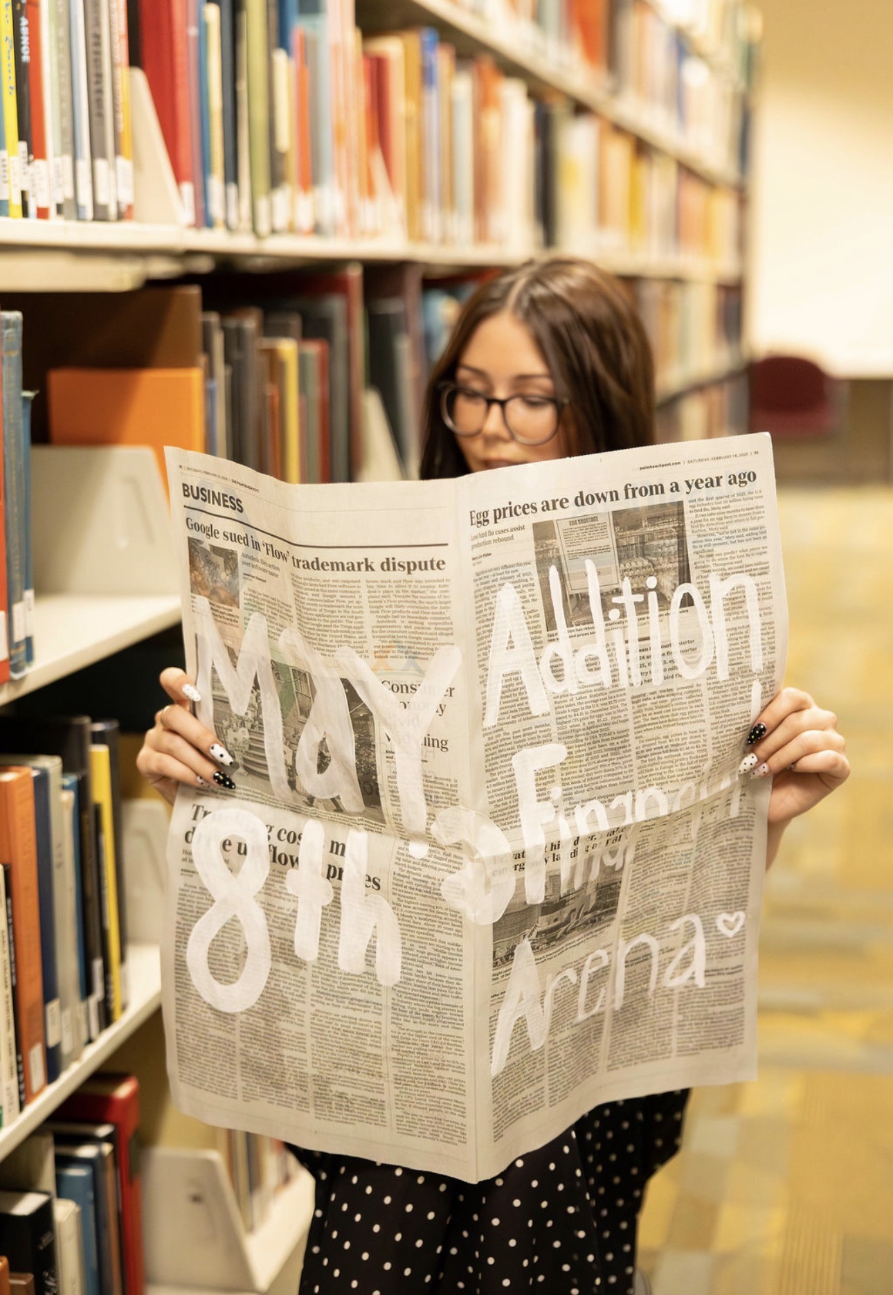 Grad Poses - Grad photos article for the girlies -  Katie Powell Resubmission with written approval by photographer