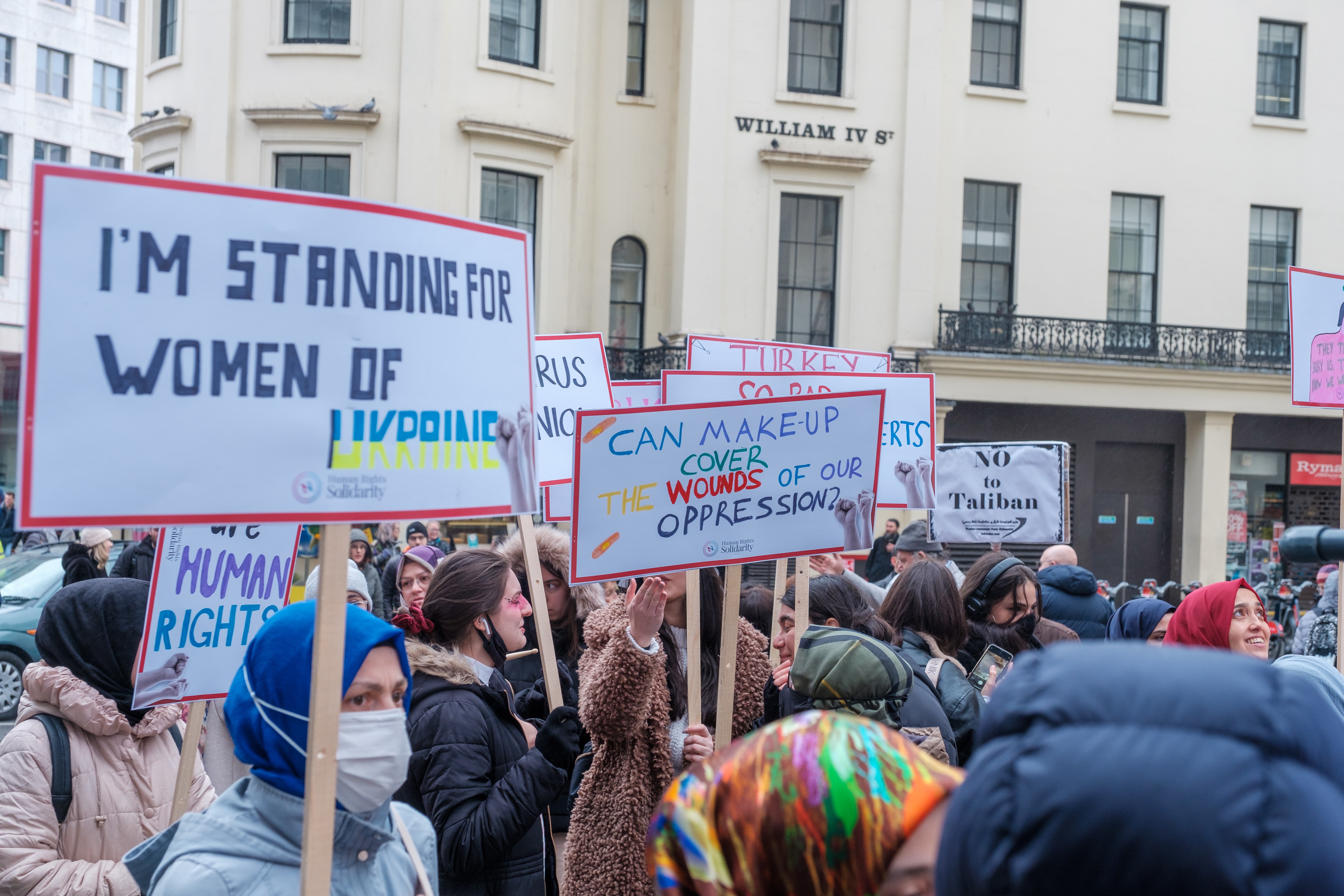 Protest in support of the women of Ukraine
