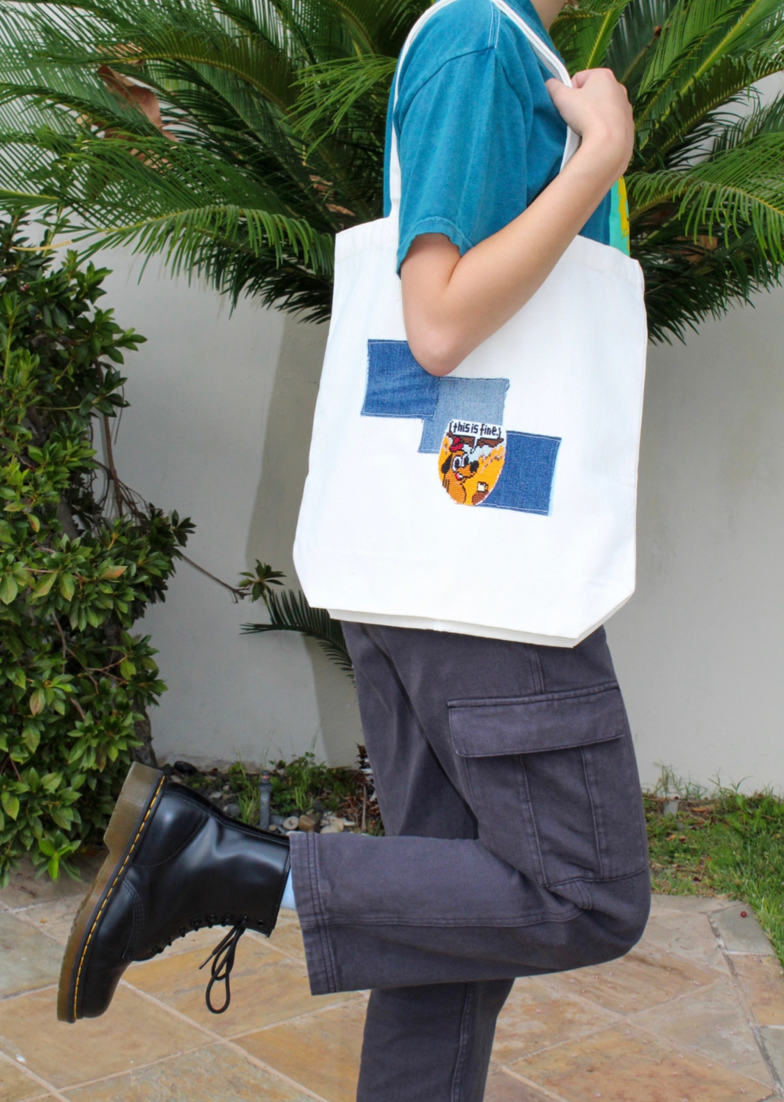 New LA Embroidery tote bag!