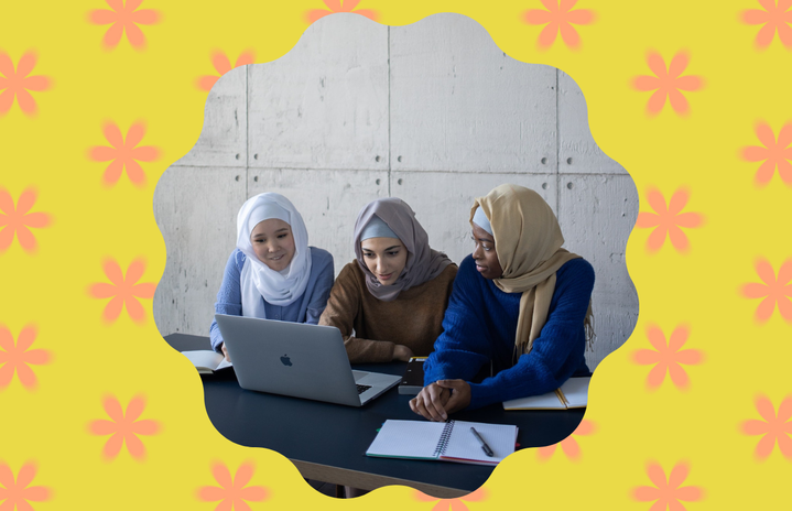 muslim women studying together