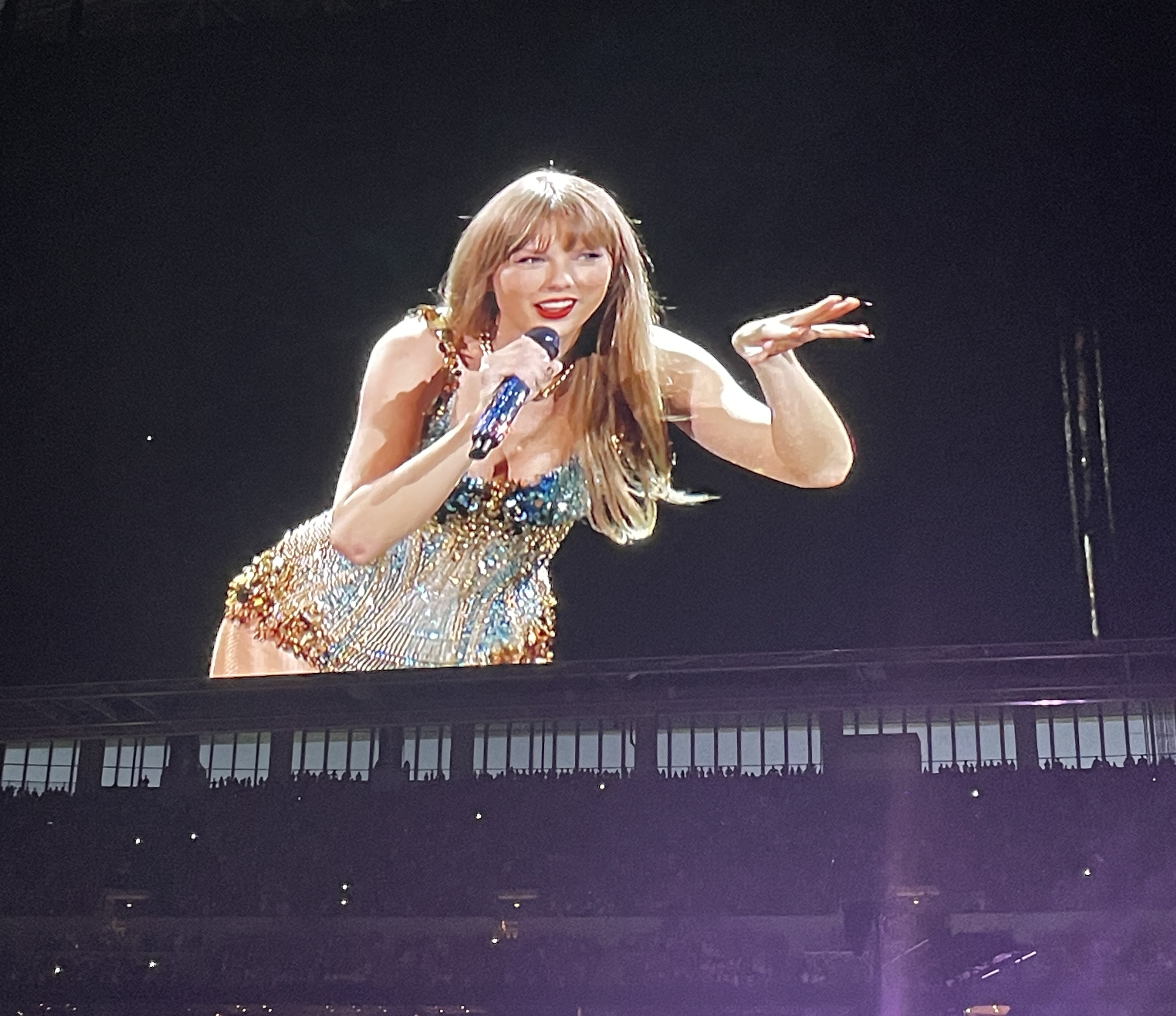 taylorswiftjpg by Lily Mitash?width=698&height=466&fit=crop&auto=webp&dpr=4