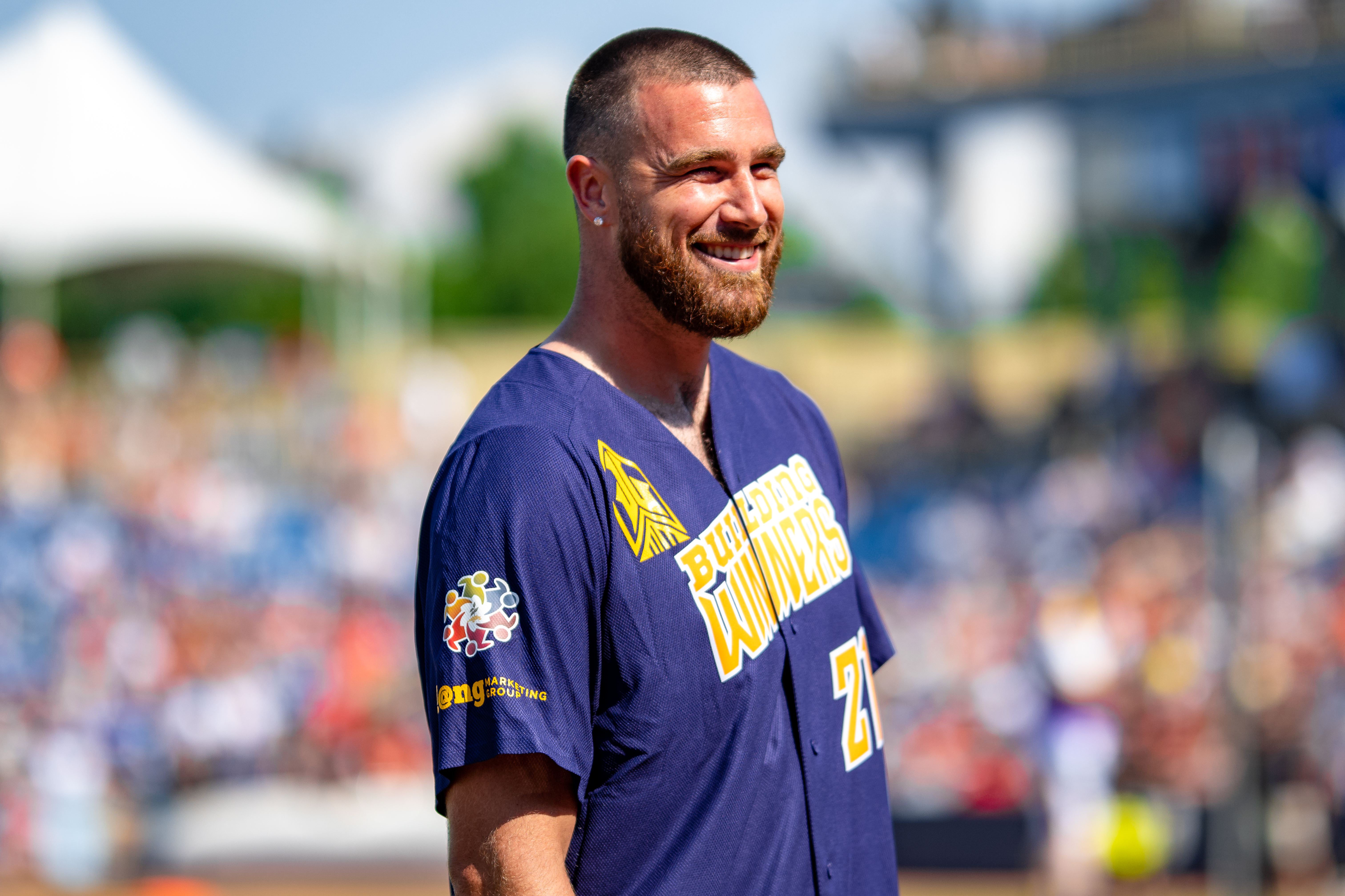 travis kelce smiling