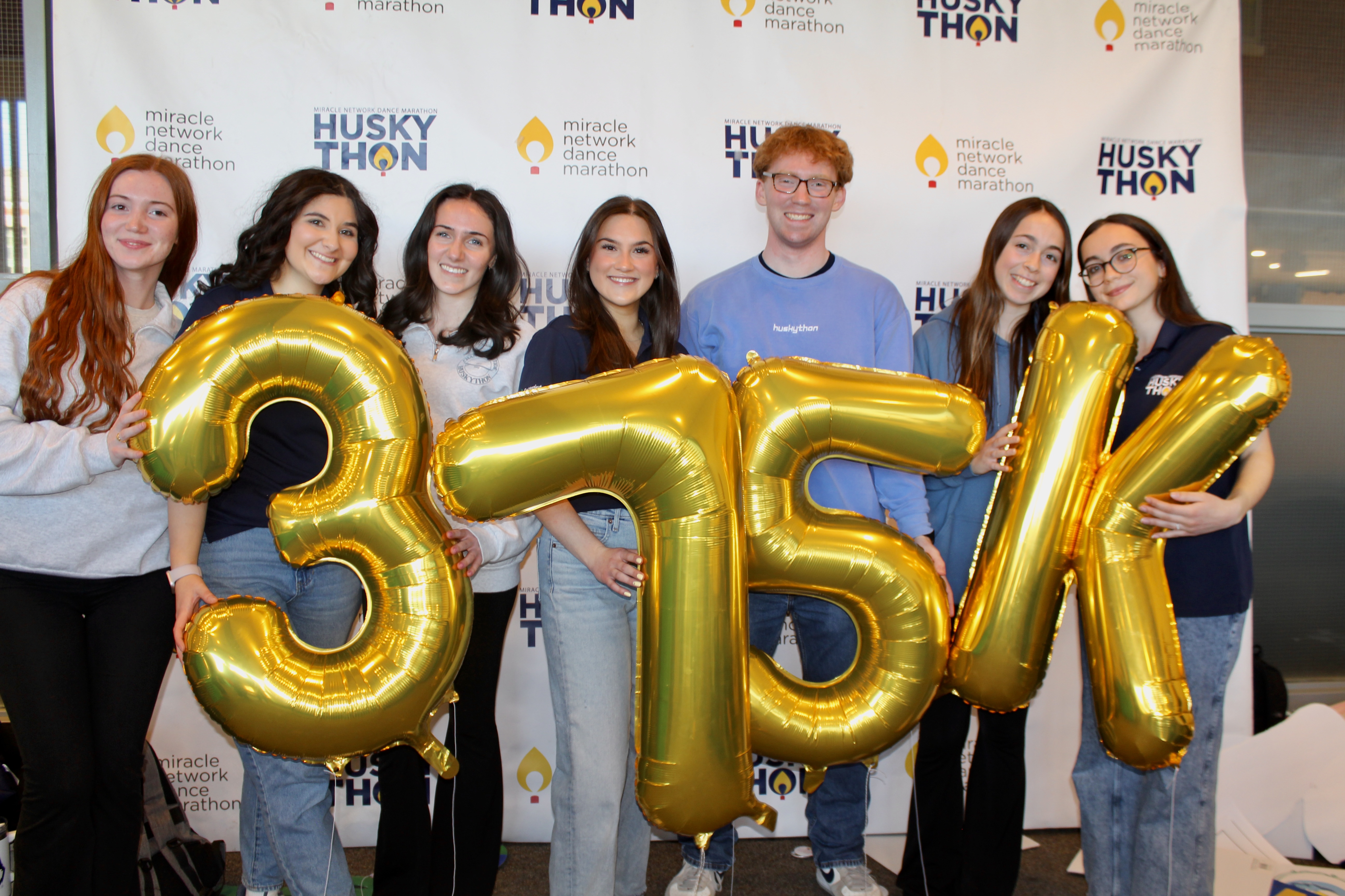 HuskyTHON group picture