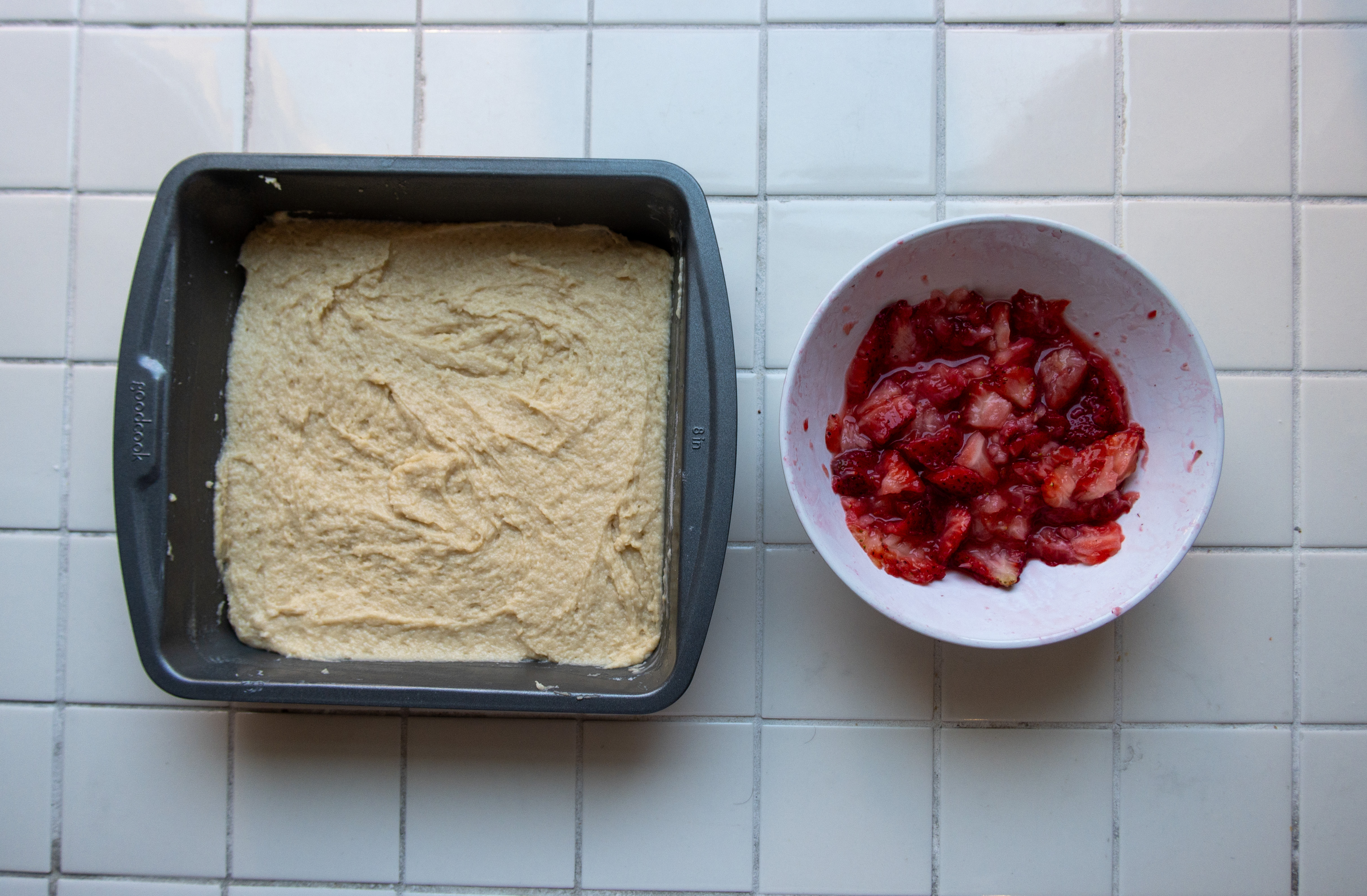 Strawberry spoon cake, batter and strawberries