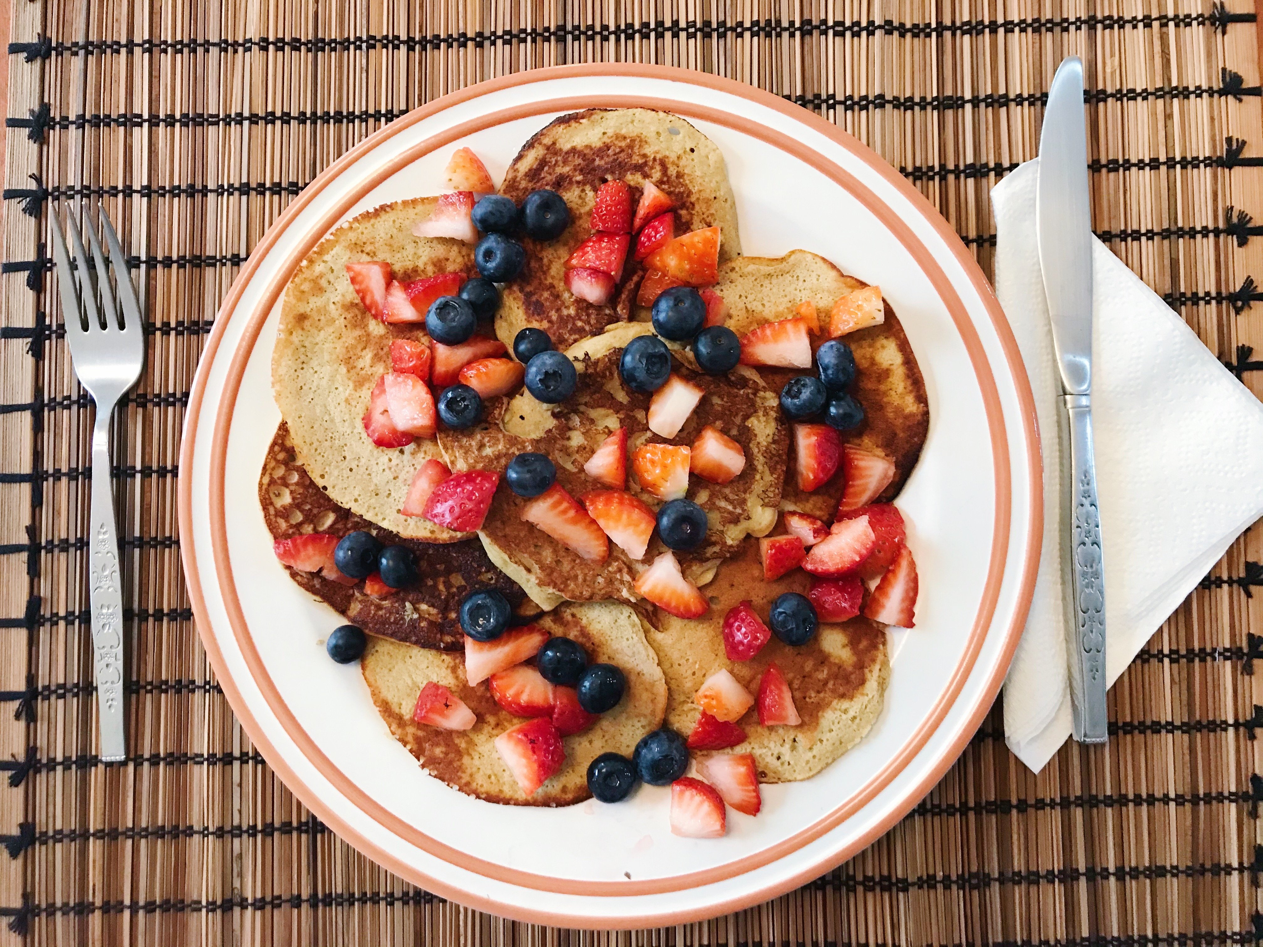 breakfast pancakes by Claudia Galindo