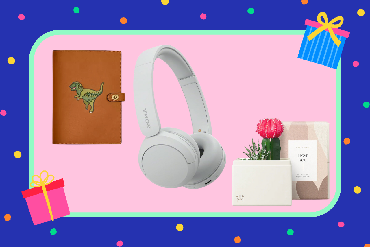 corporate grad gifts?width=698&height=466&fit=crop&auto=webp&dpr=4