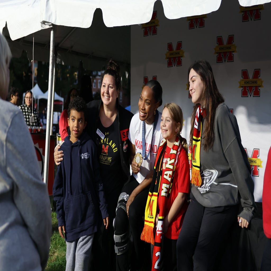 Thea LaFond-Gadson takes photos with fans