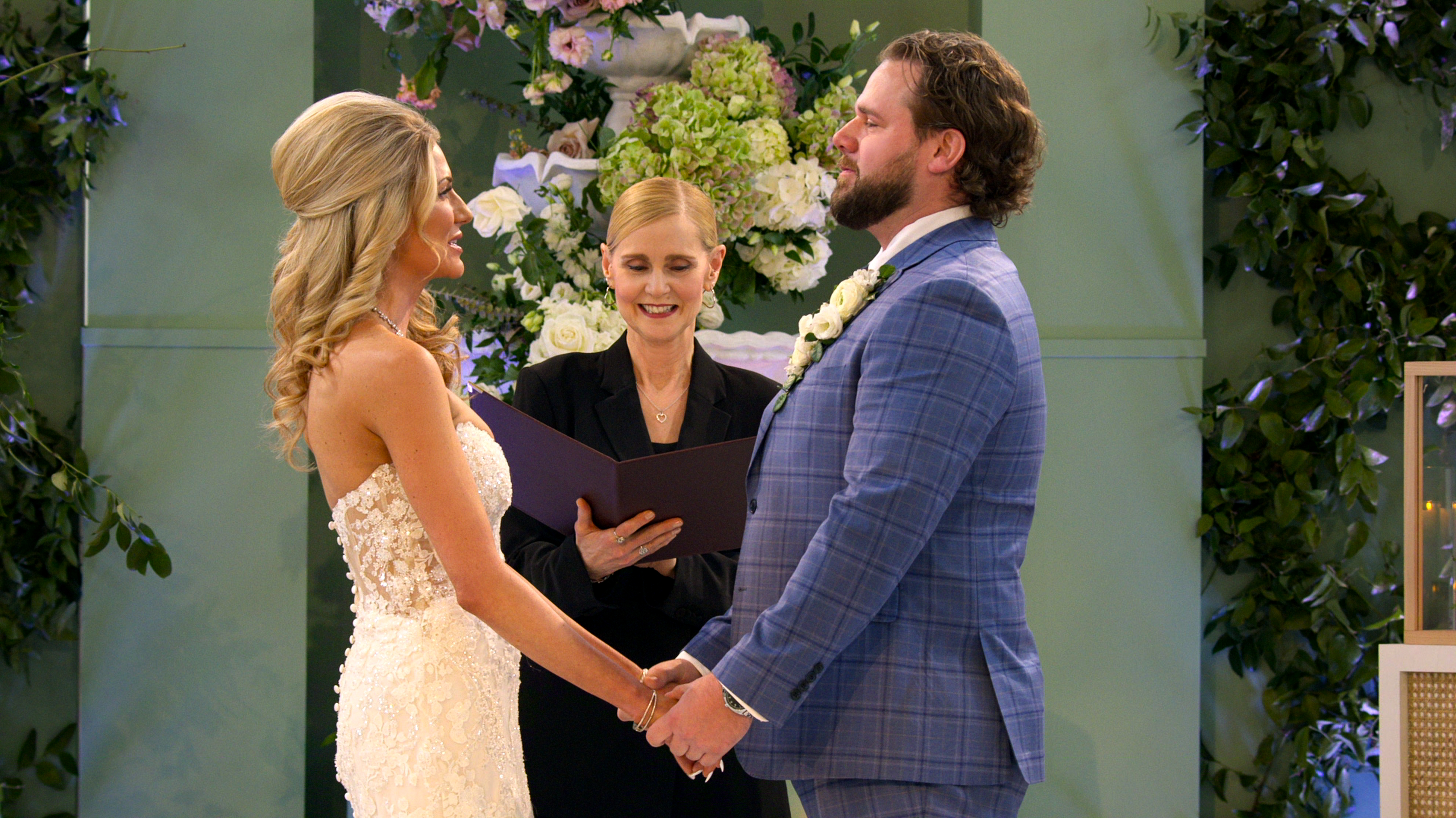 Love Is Blind n S10 E12 00 23 04 04R?width=698&height=466&fit=crop&auto=webp&dpr=4