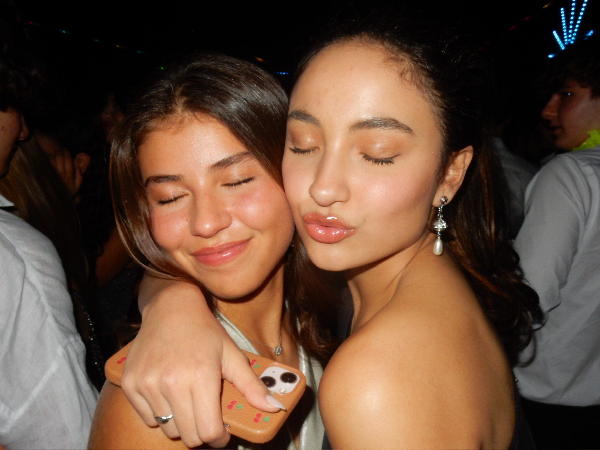 prom picture two people