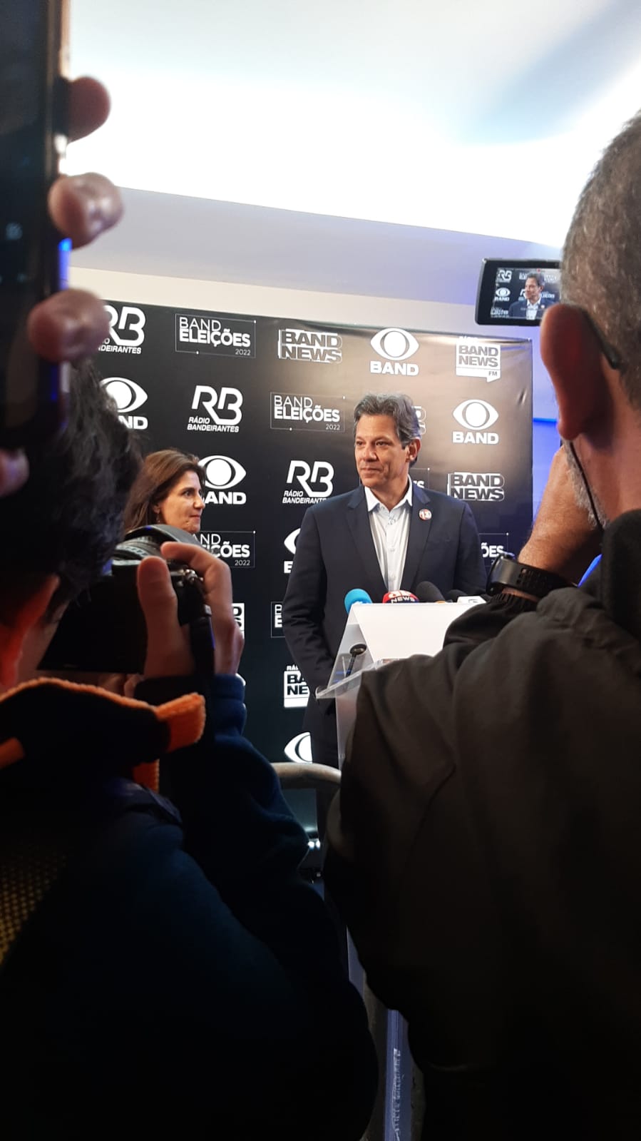 Fernando Haddad in a press coletive regarding he debate