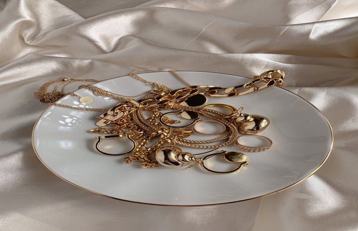 Gold Jewelry in a Jewelry Plate Holder