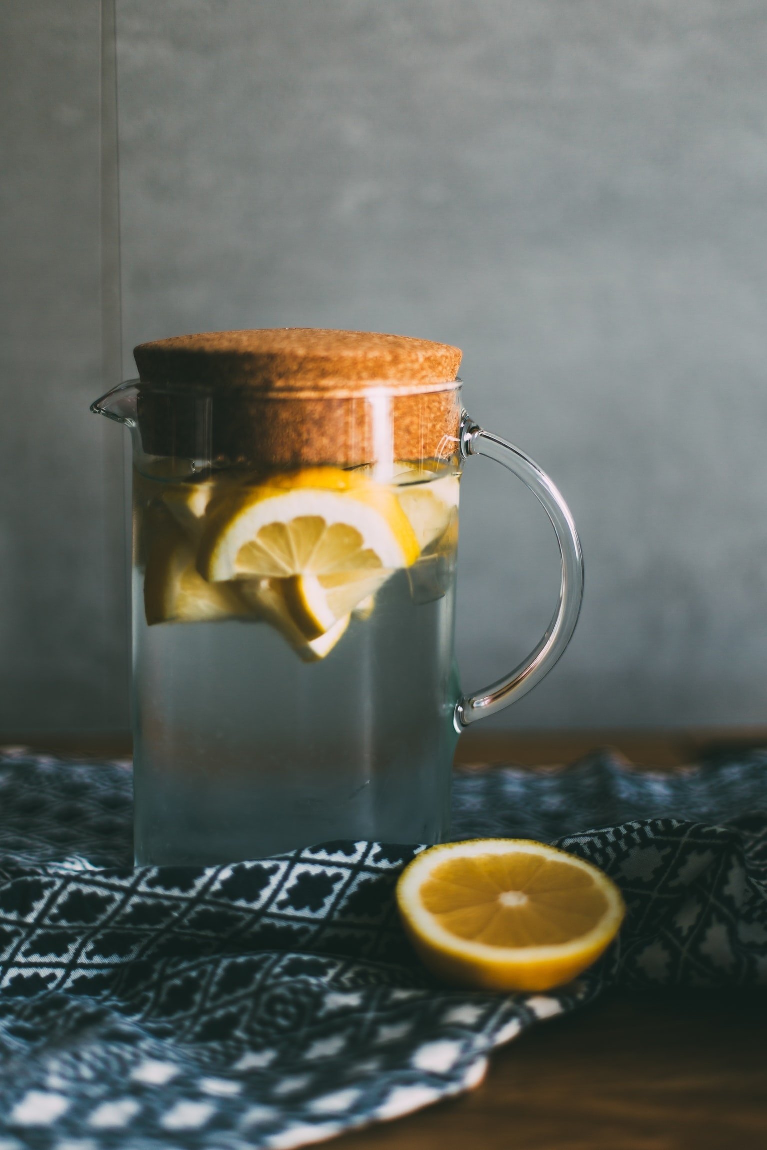 lemons in water jug daiga ellaby unsplash?width=698&height=466&fit=crop&auto=webp&dpr=4