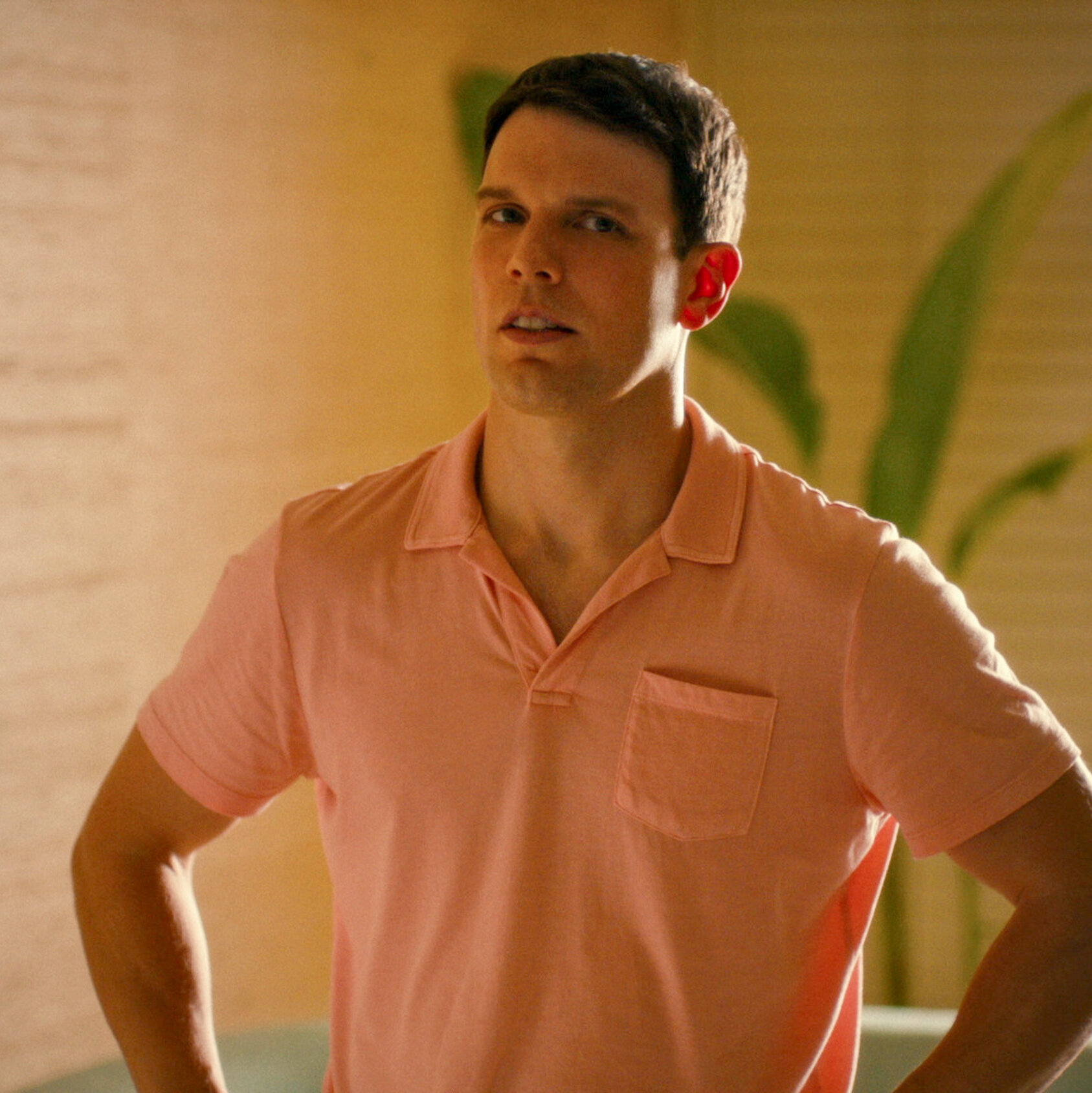 shane white lotus?width=1024&height=1024&fit=cover&auto=webp&dpr=4