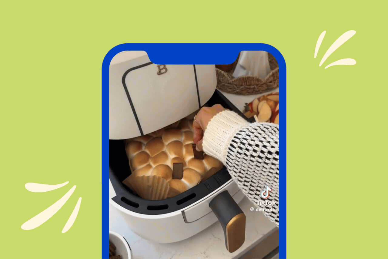 Gif of @debtrette\'s air fried s\'mores dip.