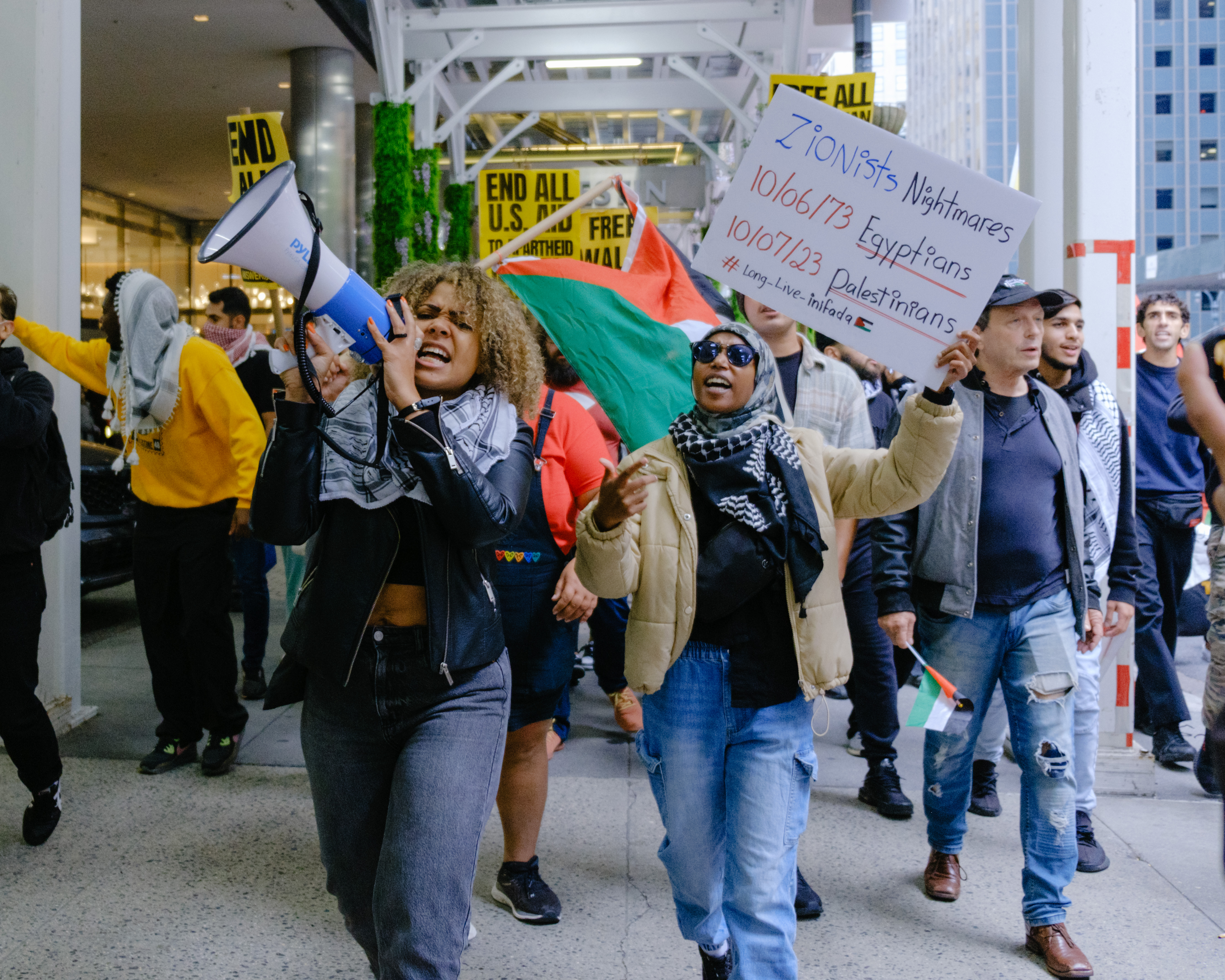 claudia de la cruz protest 2