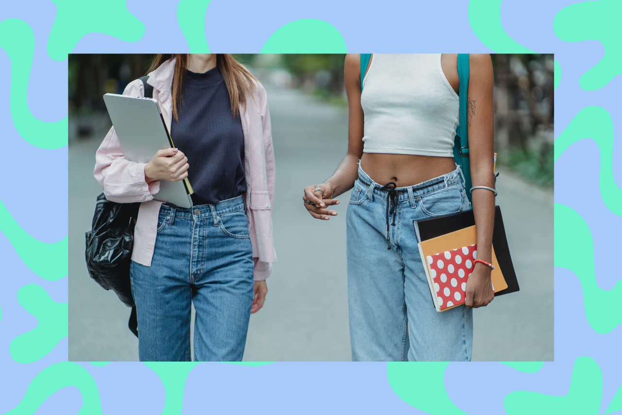 international student?width=698&height=466&fit=crop&auto=webp&dpr=4