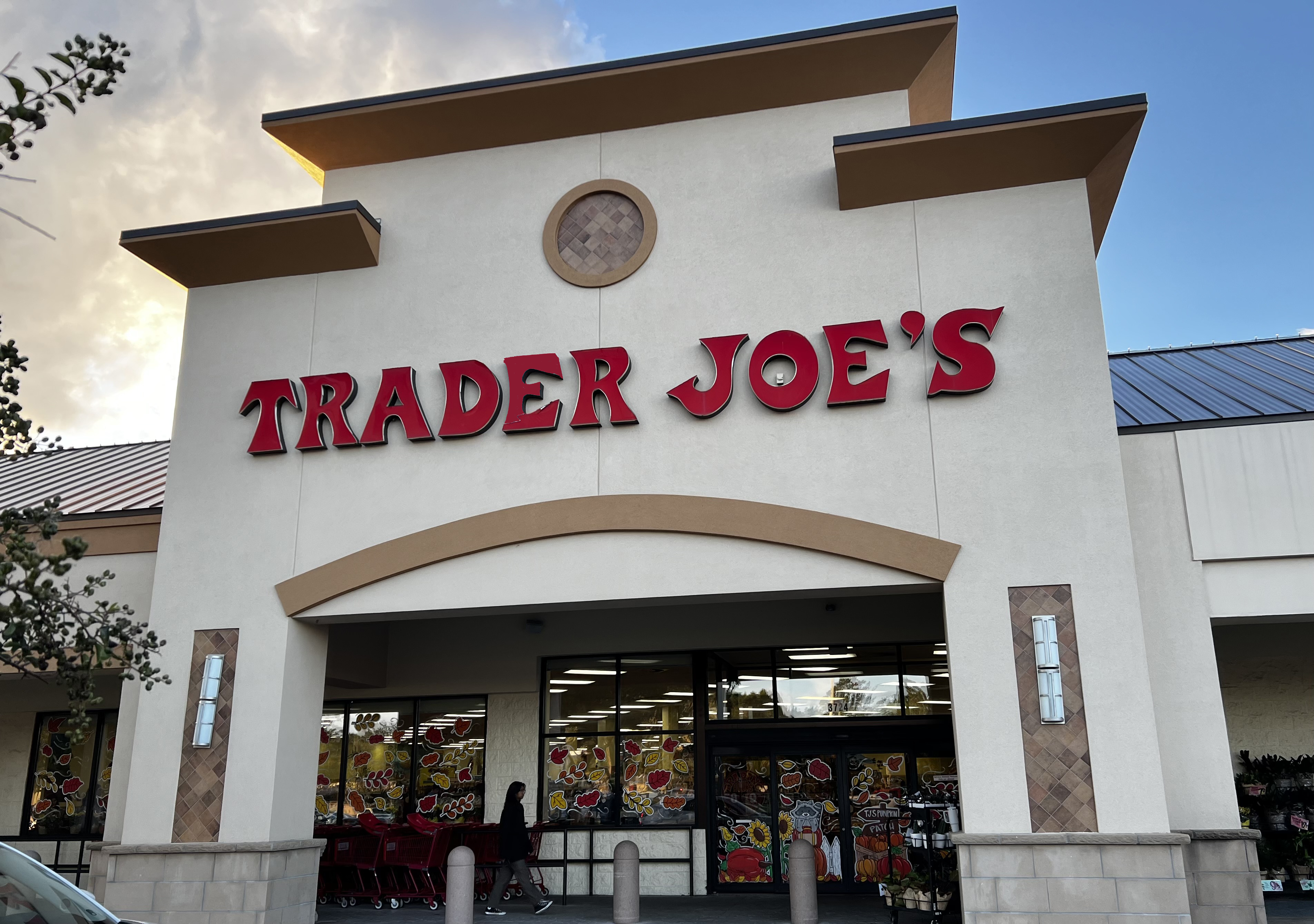 trader joesjpg by Mina Pham?width=698&height=466&fit=crop&auto=webp&dpr=4