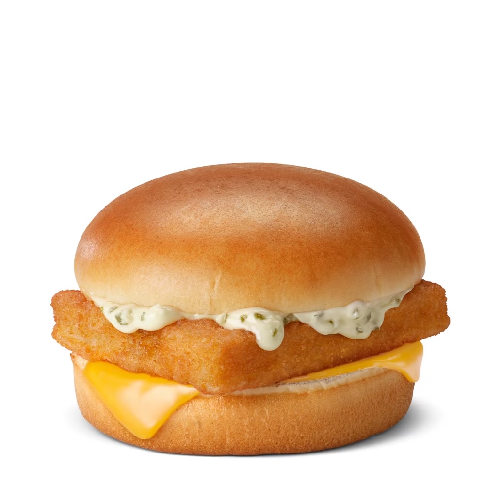 DC 202302 5926 999 Filet O Fish HalfSlice Alt 1564x1564 1?width=1024&height=1024&fit=cover&auto=webp&dpr=4