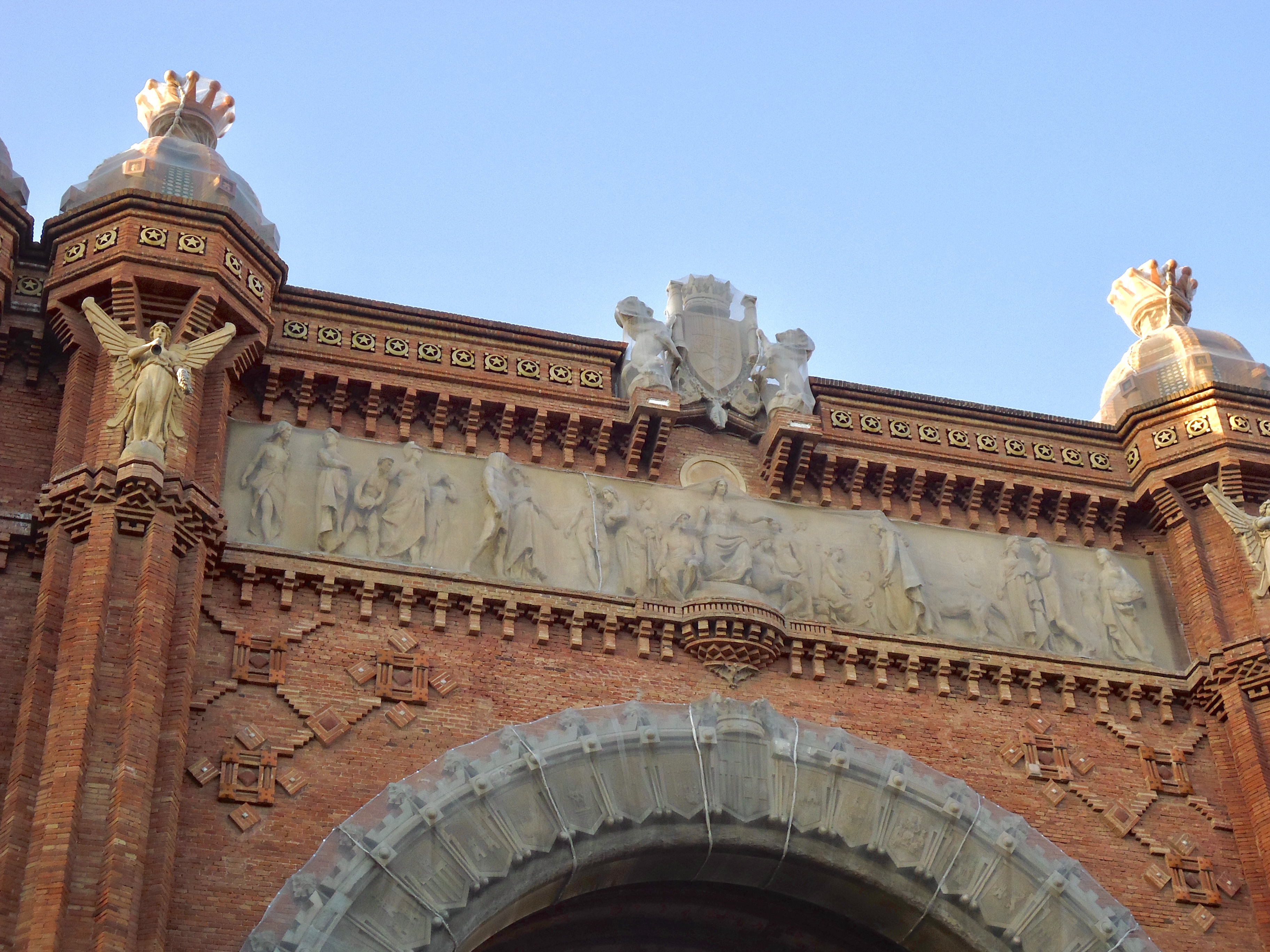 Arc de triomphe in barcelona