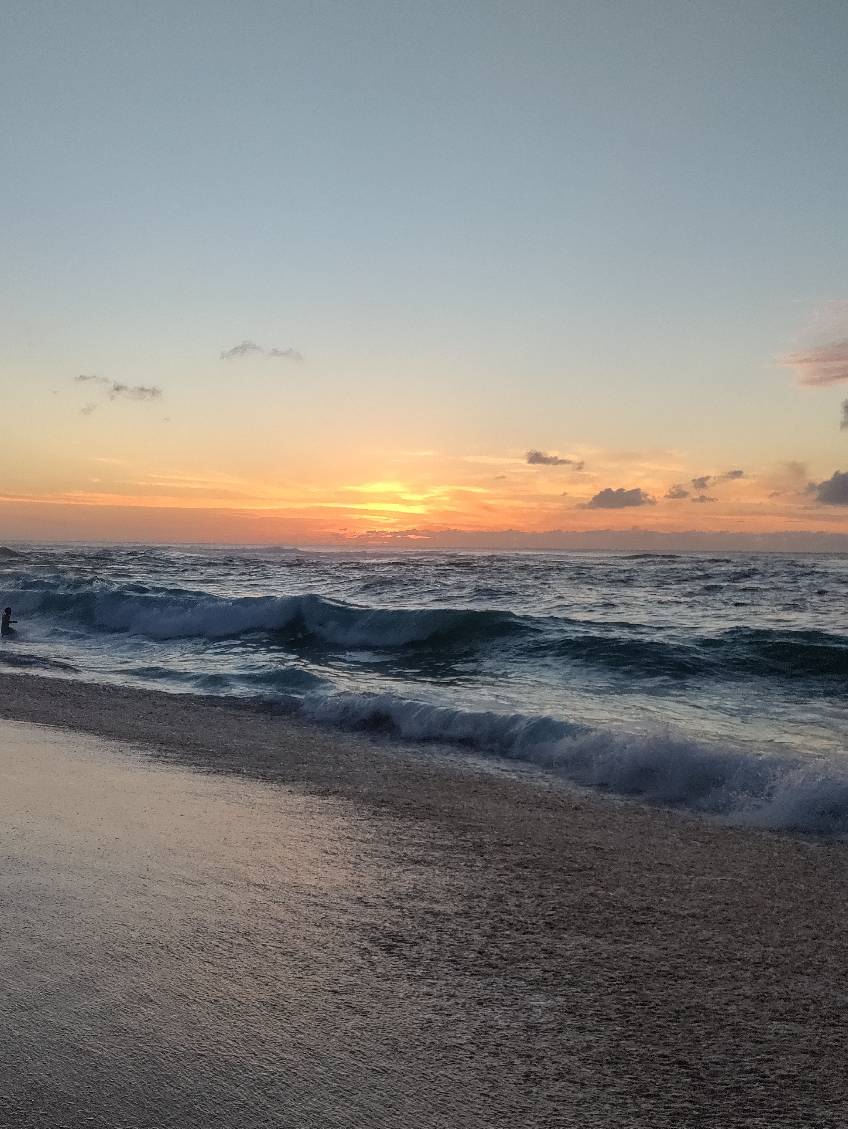 halberg hawaii sunset beachjpg by Cheyenne Halberg?width=698&height=466&fit=crop&auto=webp&dpr=4