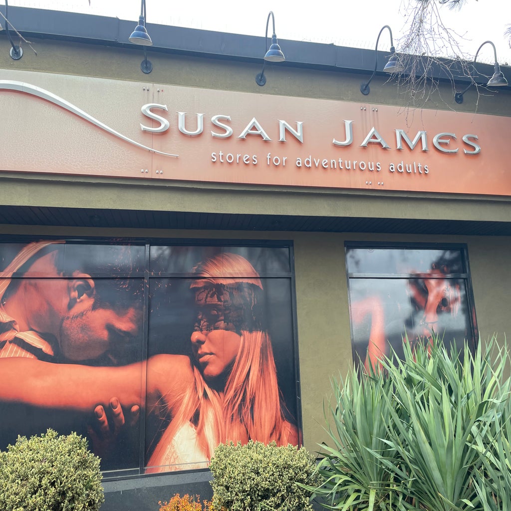 susan james storefront, bushes outside