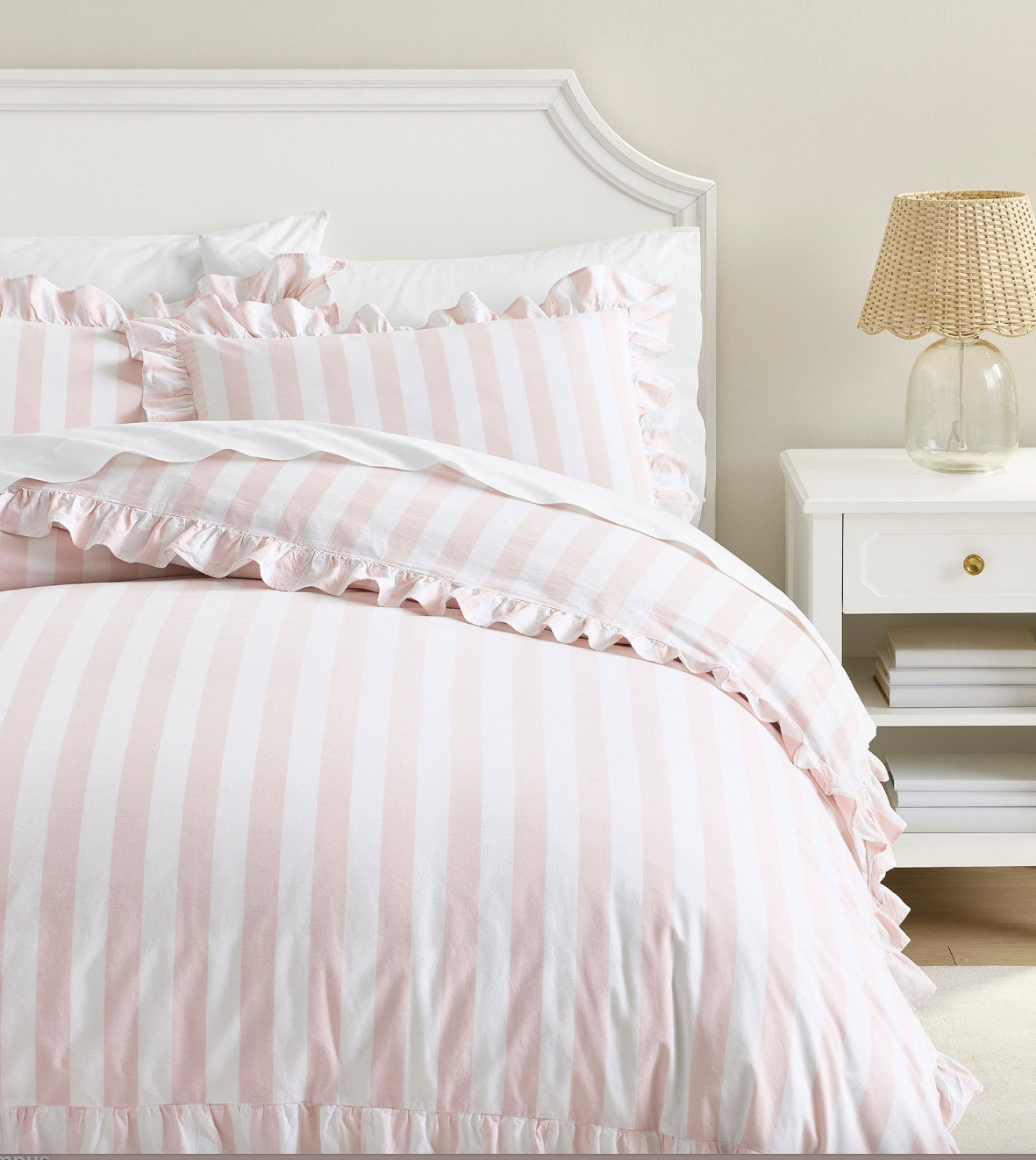 pink dorm decor 2026