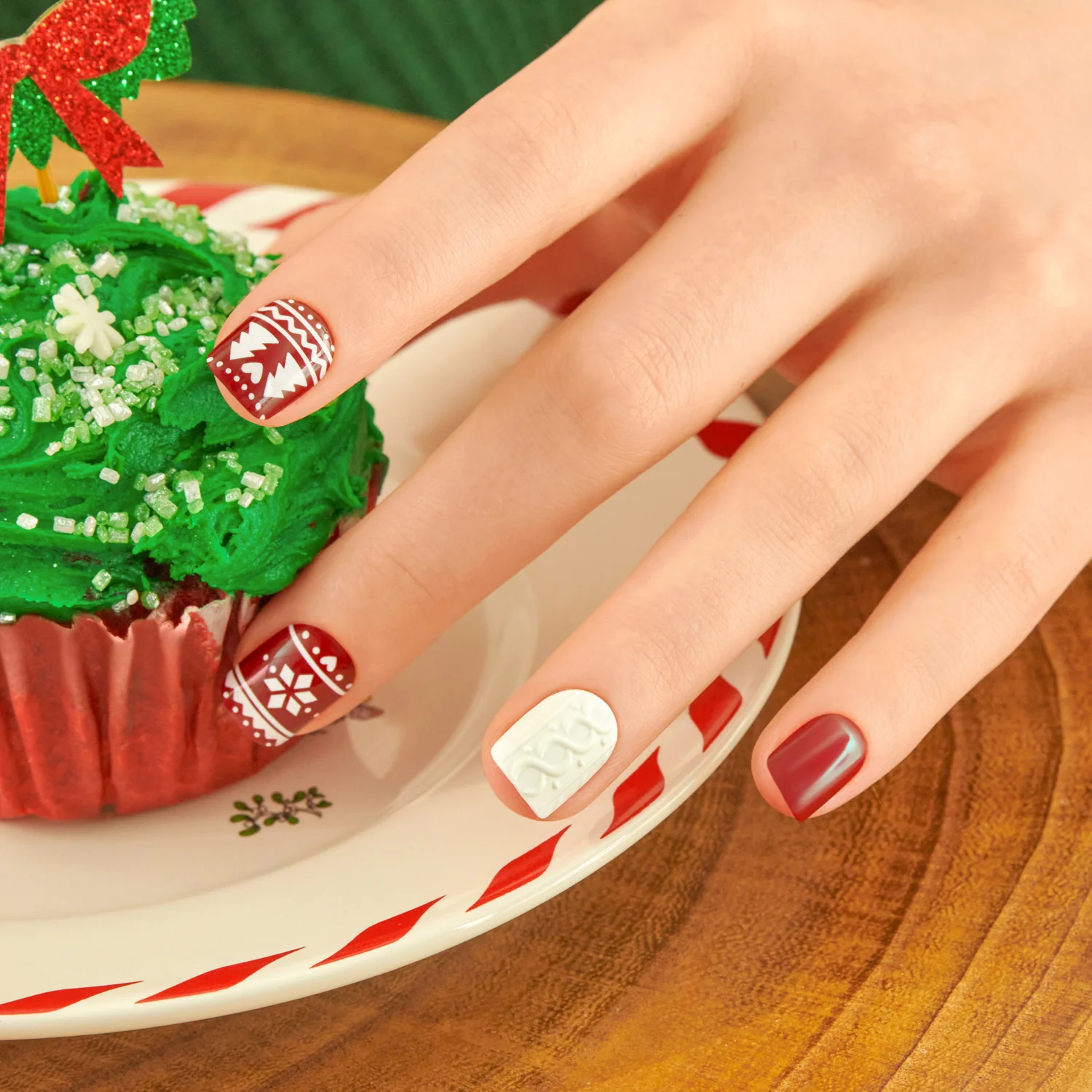 holiday press on nails 2025