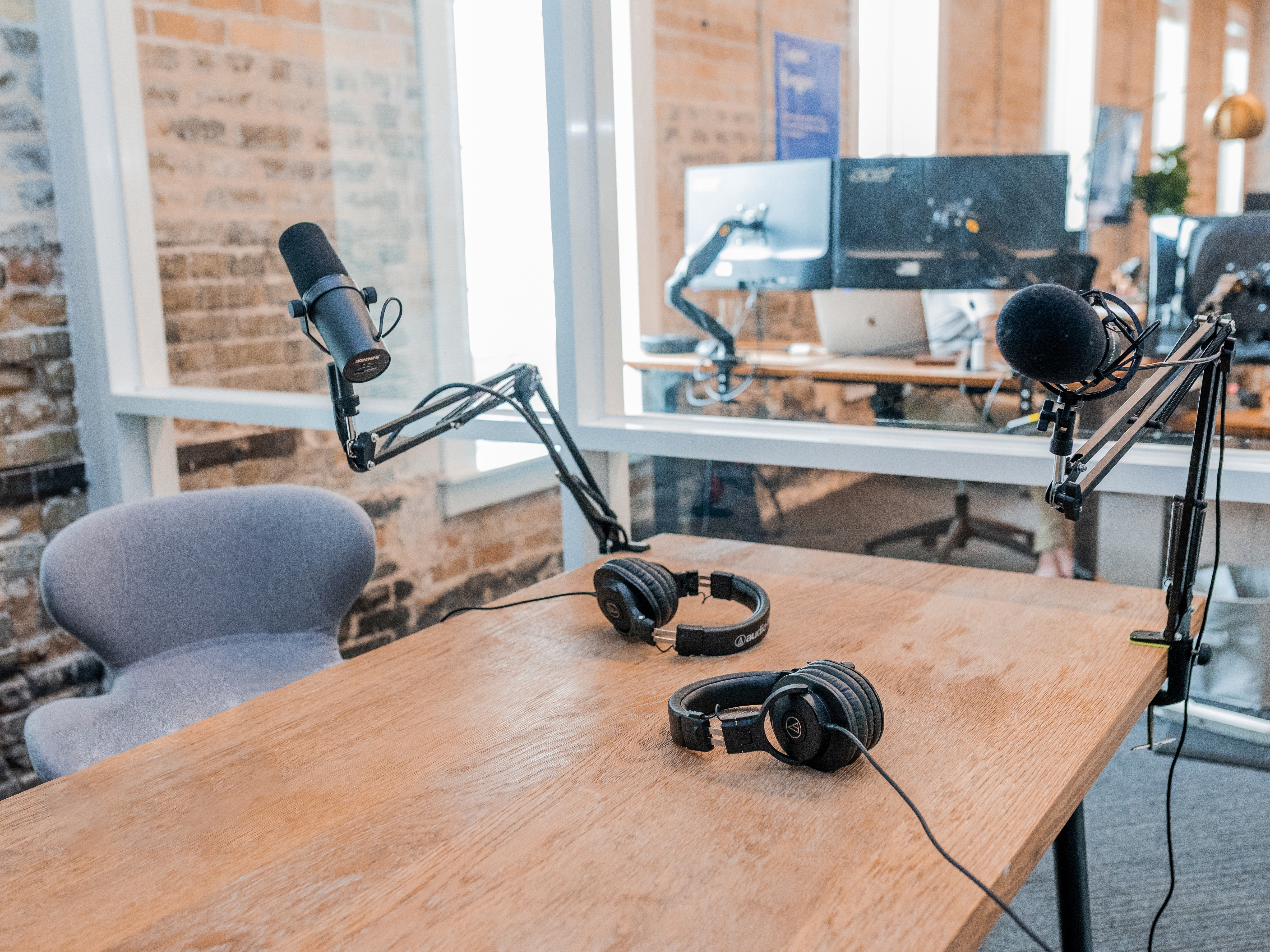 podcast setup by Austin Distel on Unsplash?width=698&height=466&fit=crop&auto=webp&dpr=4