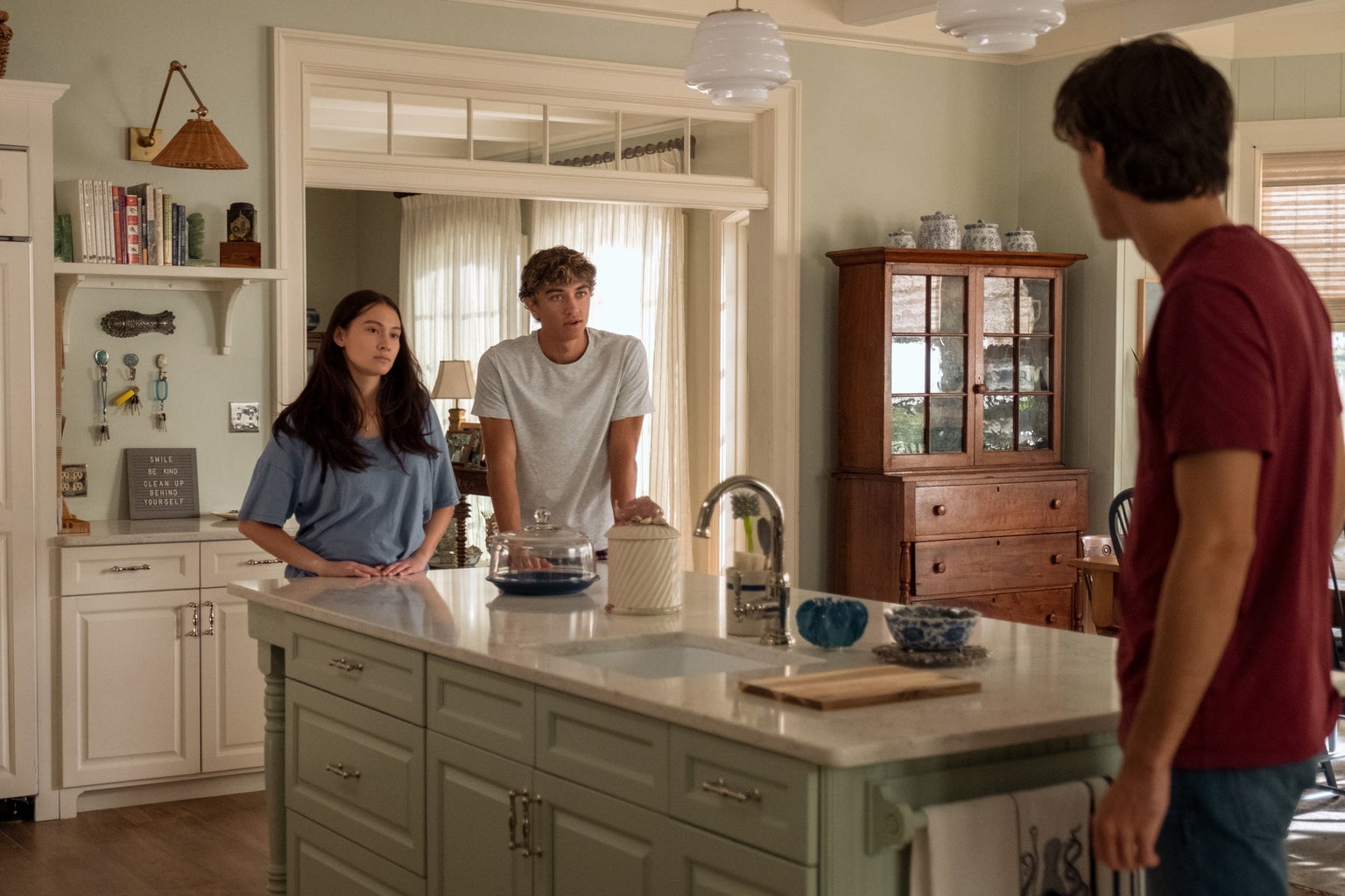 belly, jeremiah, and conrad in the kitchen in the summer i turned pretty season 2