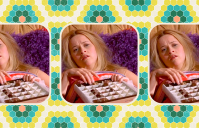 elle woods in bed eating chocolate in \'legally blonde.\'
