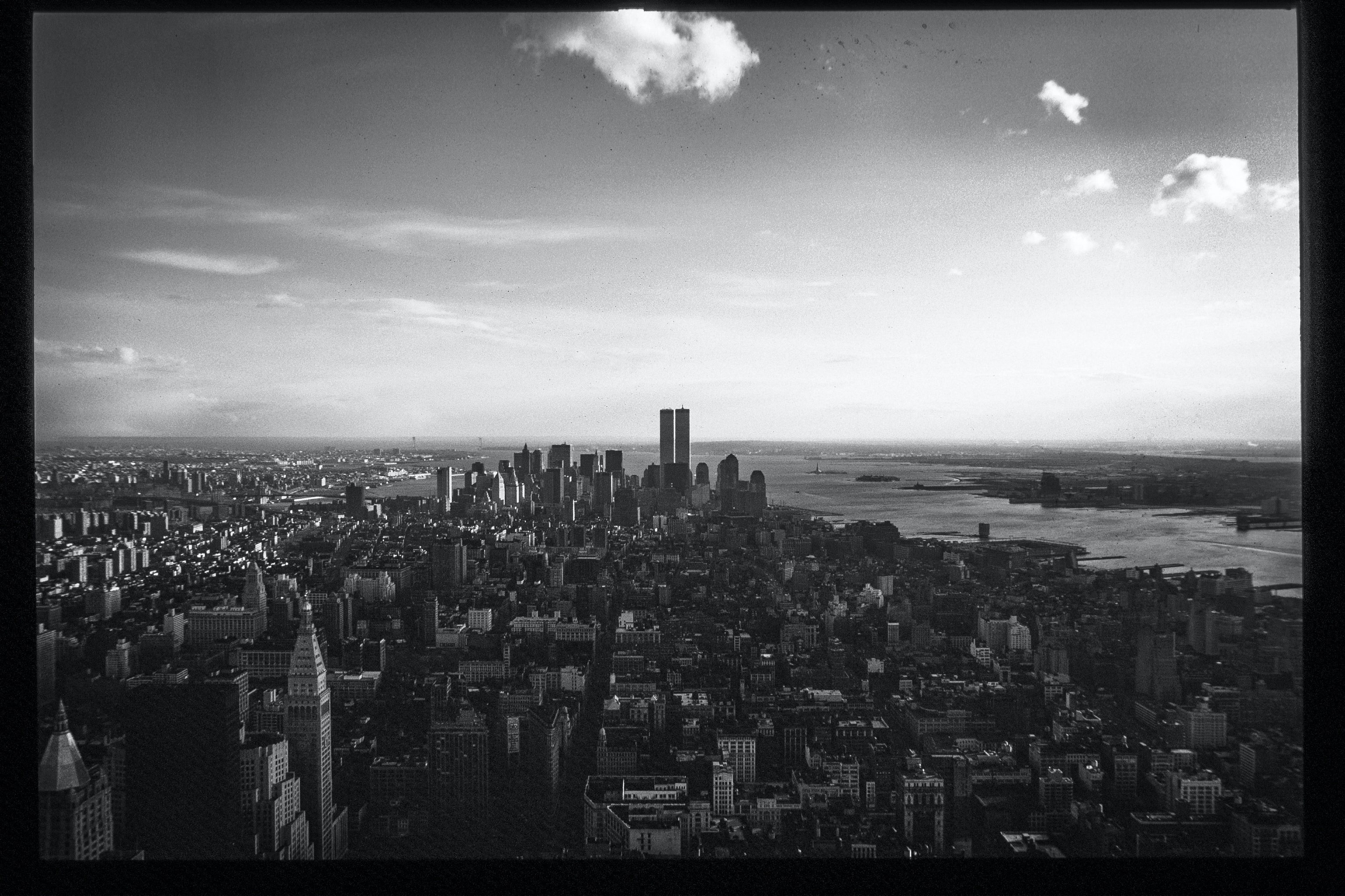 Black and white image of New York City skyline