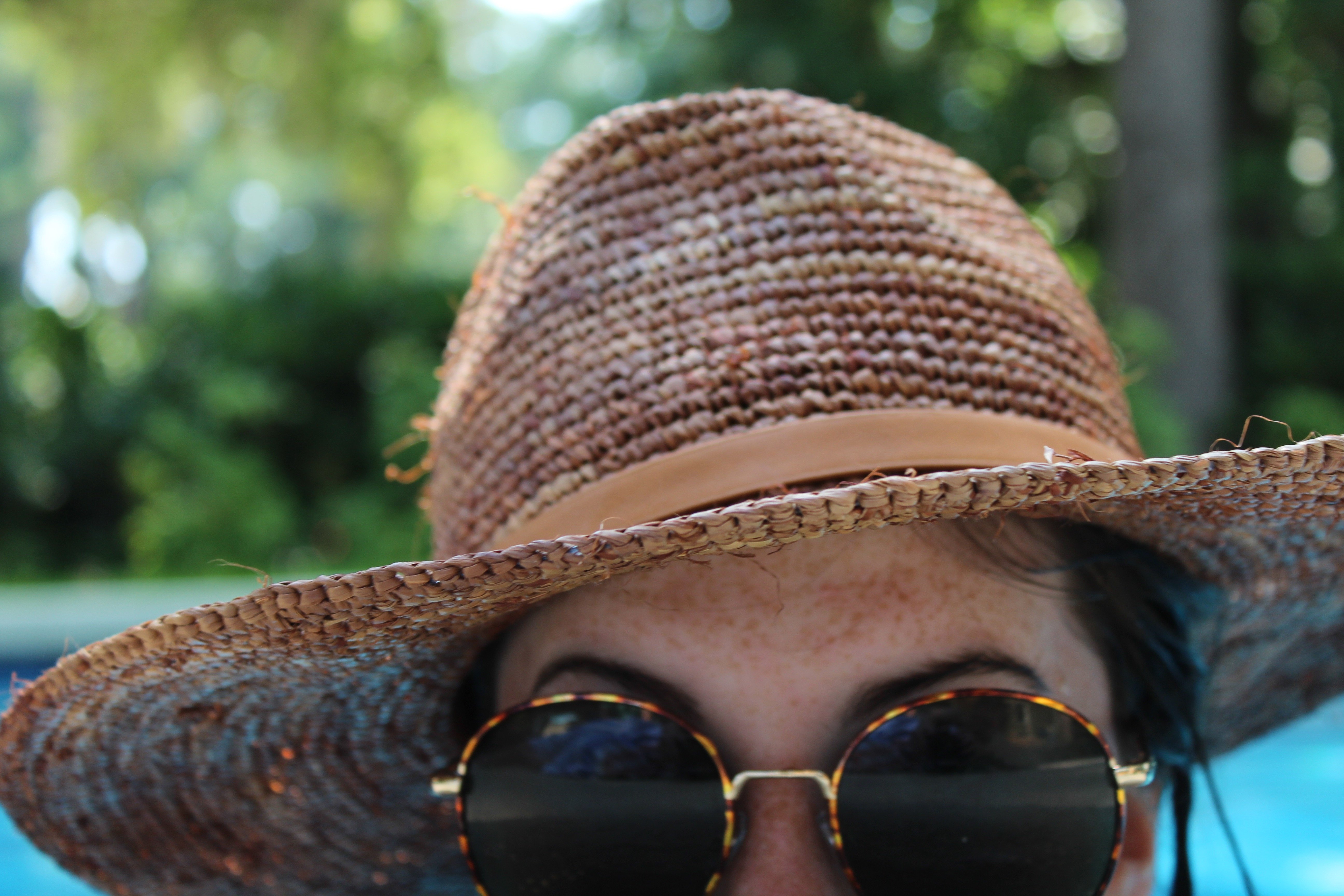 kellyn simpkins pool party sunnies?width=698&height=466&fit=crop&auto=webp&dpr=4