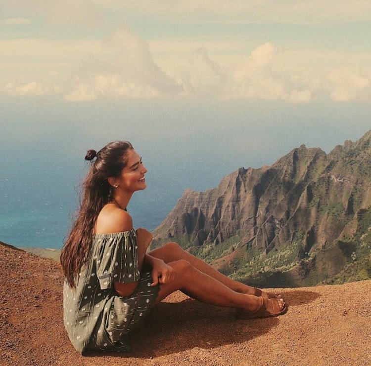 tessa pesicka hiking mountain happy smile girl nature vacation adventure?width=698&height=466&fit=crop&auto=webp&dpr=4