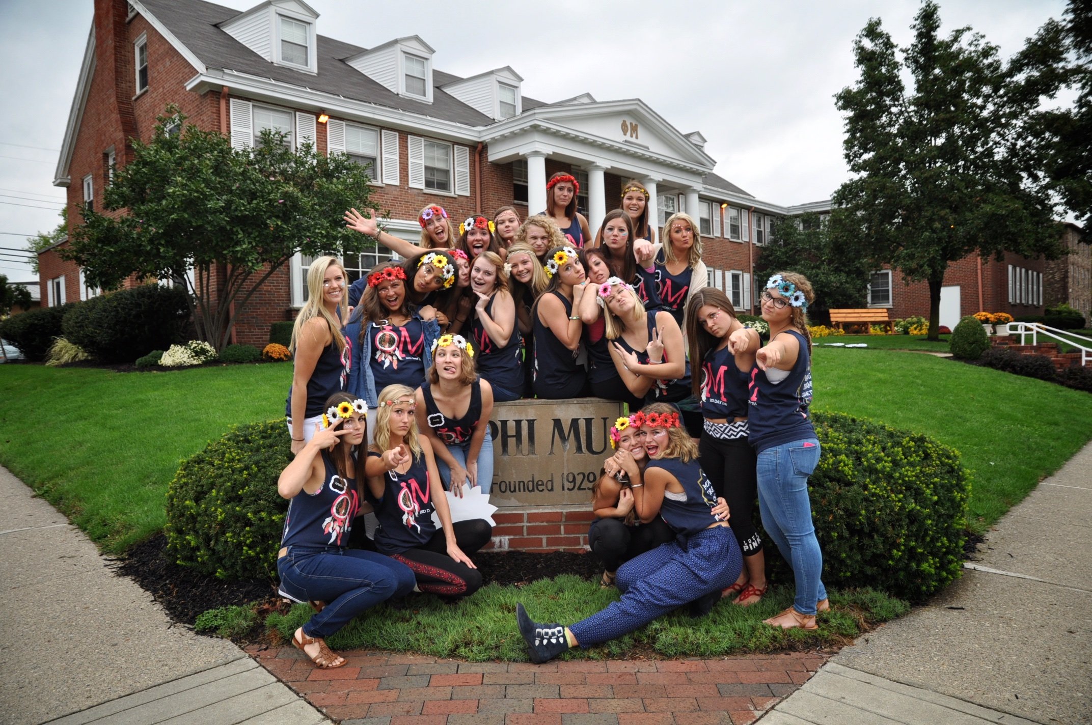 anna thetard Bid Day 2?width=698&height=466&fit=crop&auto=webp&dpr=4