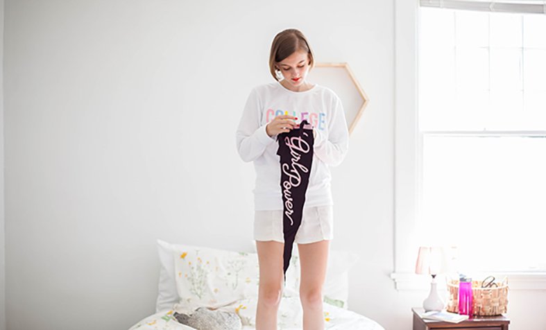 Kristen Bryant College sweatshirt 1?width=698&height=466&fit=crop&auto=webp&dpr=4