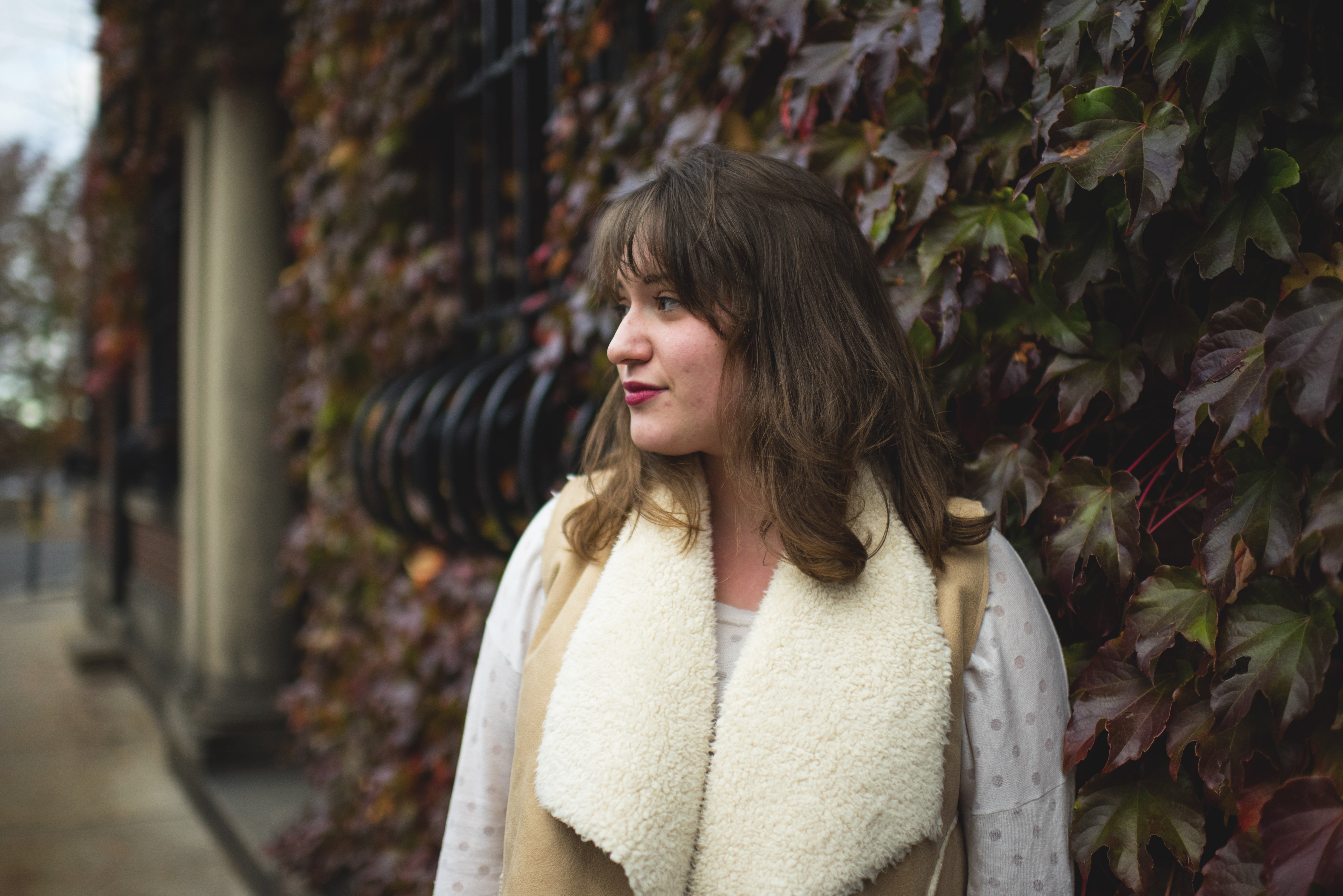 Cara Difabio girl looking at the side fall?width=698&height=466&fit=crop&auto=webp&dpr=4