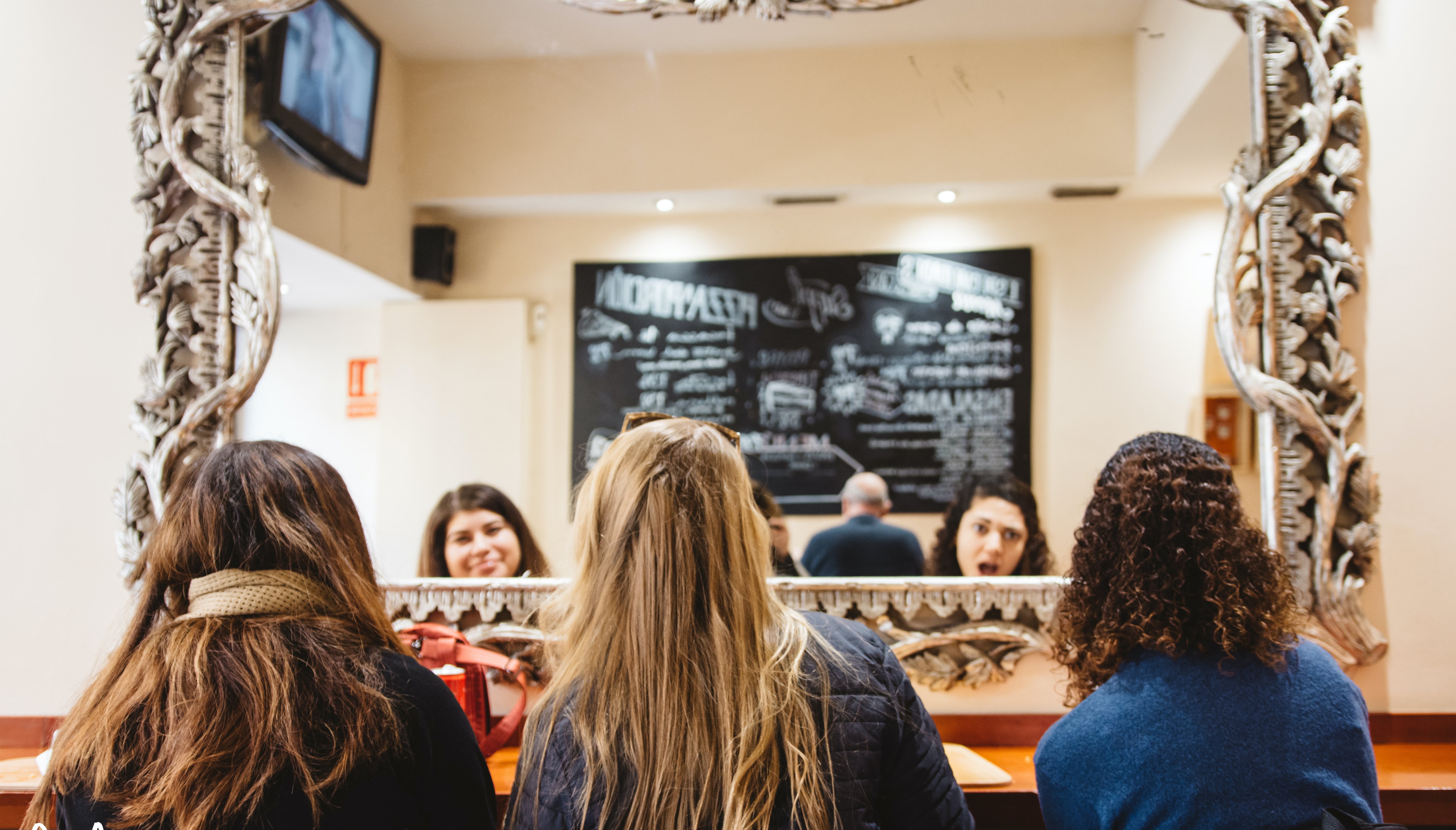 Cameron Smith-Girls Friends Hair Food Abroad Spain Scarf Mirror Restaurant