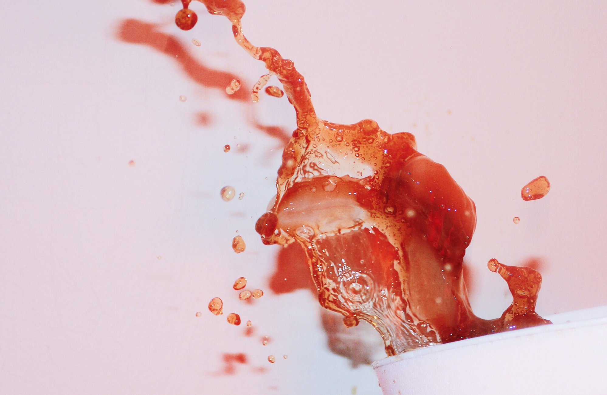 Anna Schultz soda beverage splashing?width=698&height=466&fit=crop&auto=webp&dpr=4